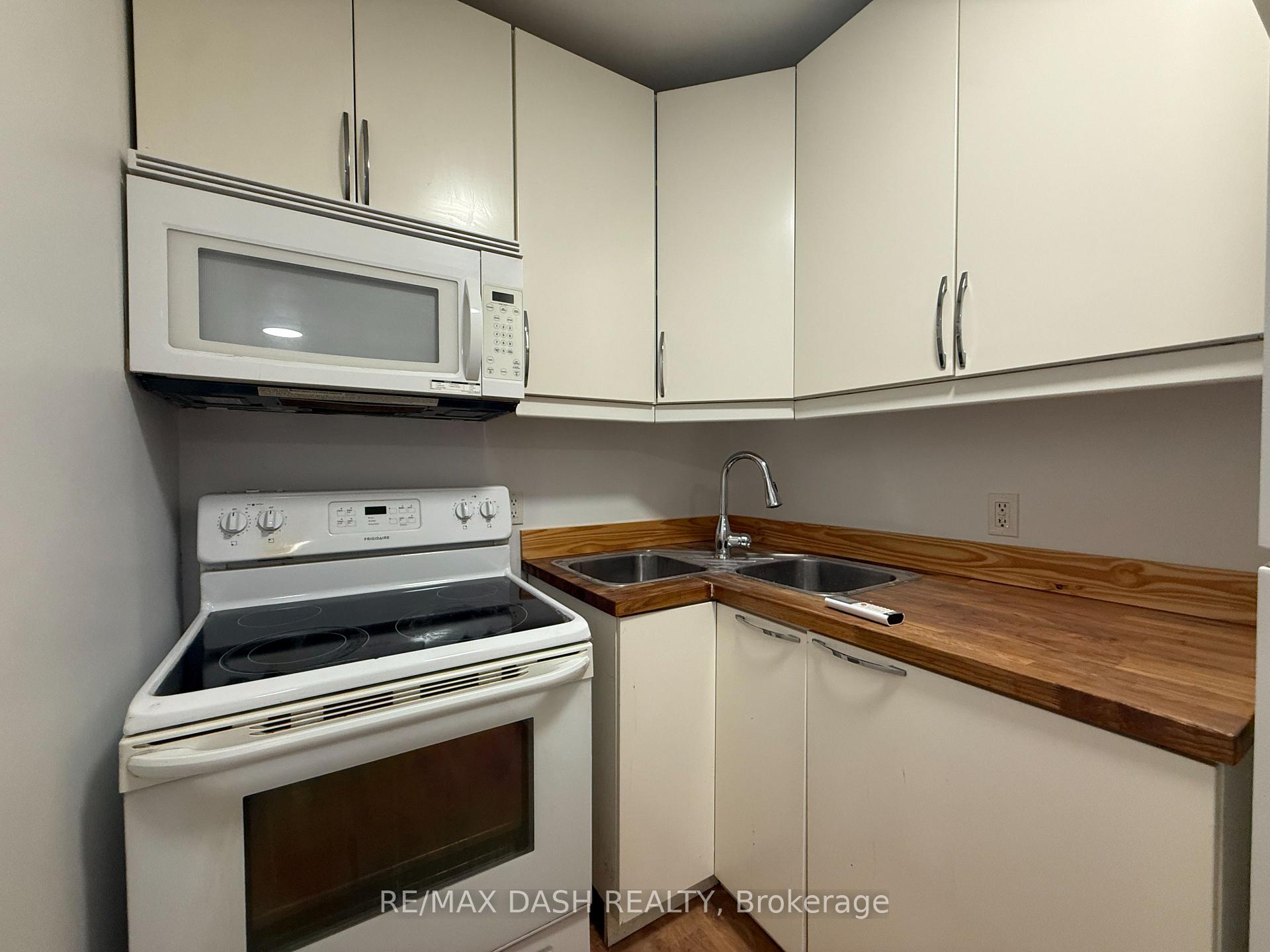 Photo 10 of Unit 2, 1303 Bloor Street W, Toronto, Dufferin Grove — HOMEH