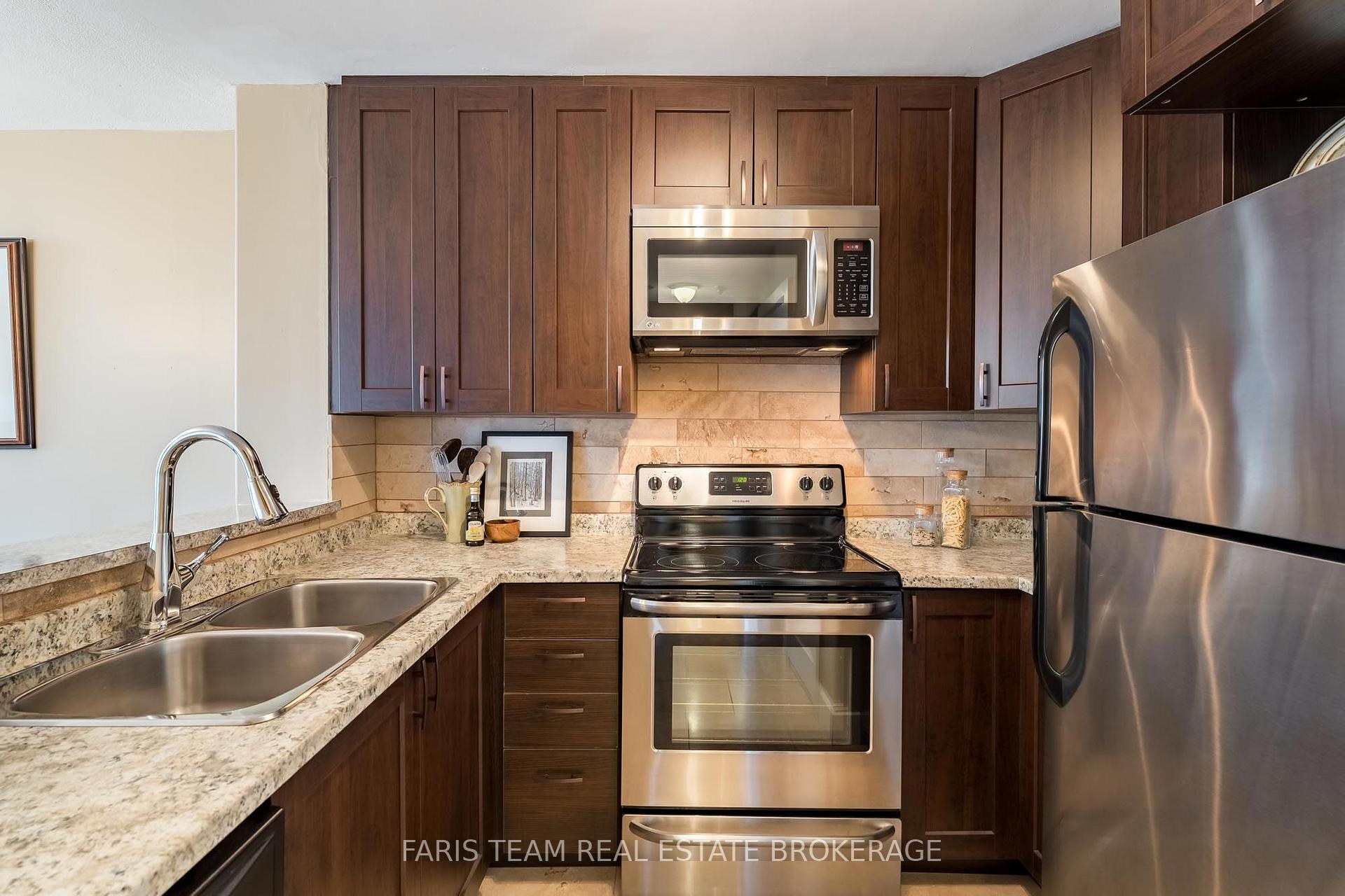 Photo 7 of Unit 508, 140 Dunlop Street E, Barrie, City Centre — HOMEH