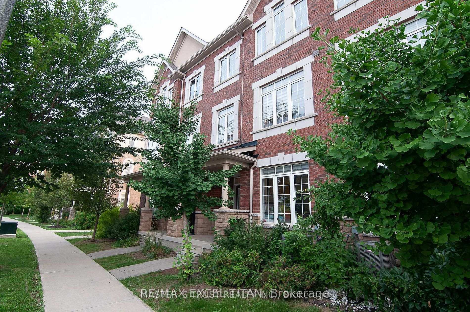Photo of 3038 George Savage Avenue