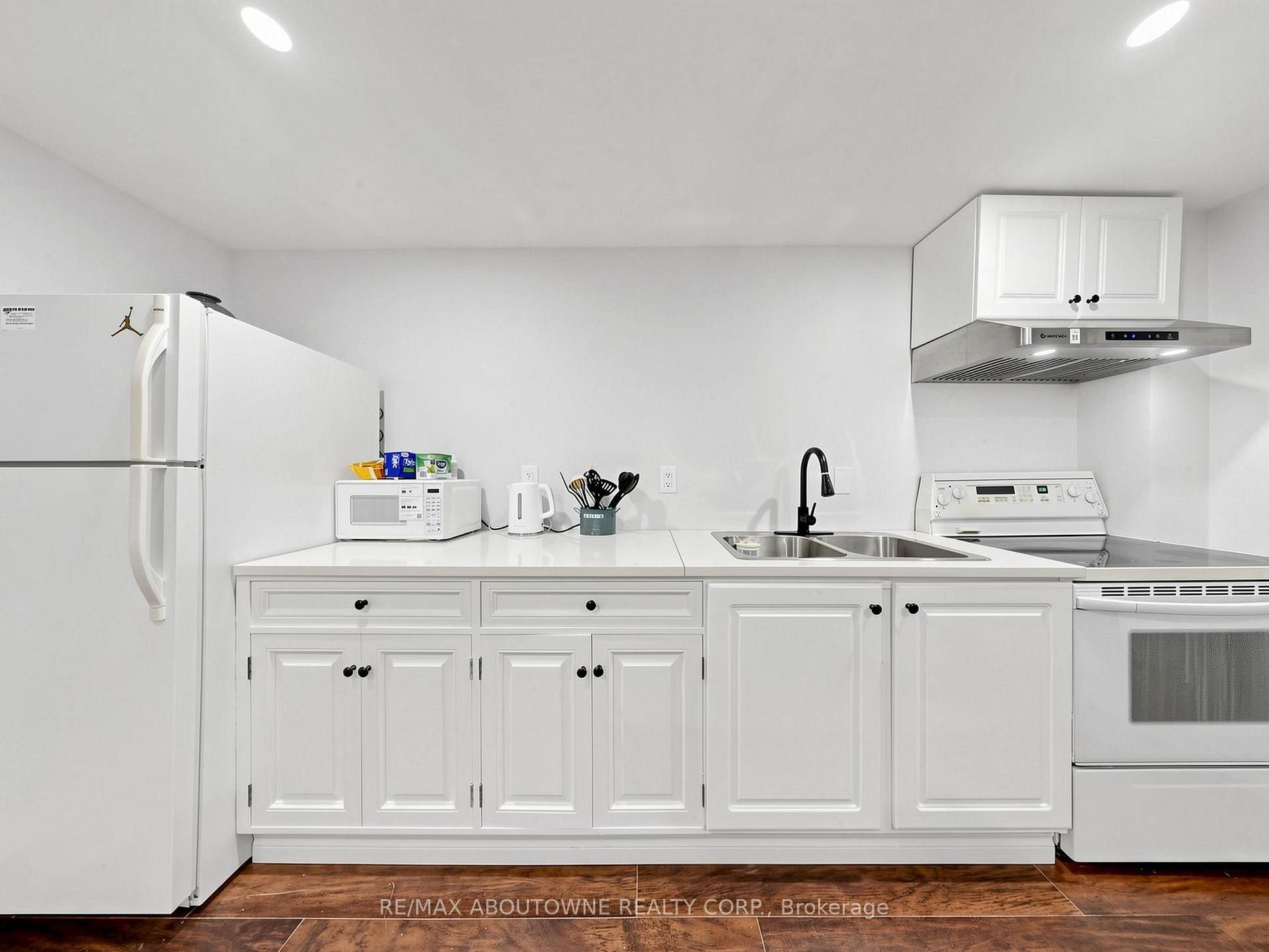 Photo 8 of Unit Basement, 3850 Partition Road, Mississauga, Lisgar — HOMEH