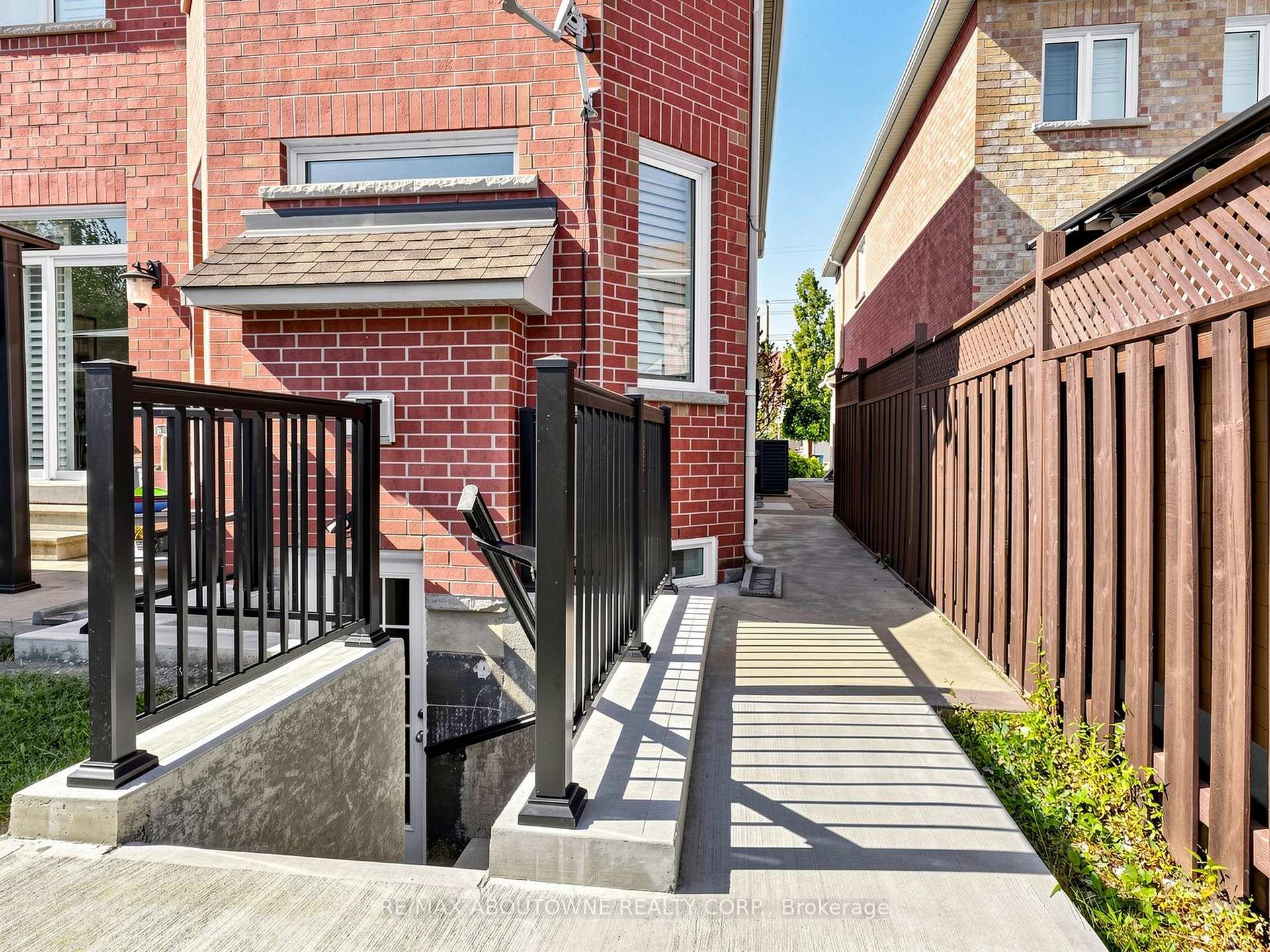 Photo 26 of Unit Basement, 3850 Partition Road, Mississauga, Lisgar — HOMEH
