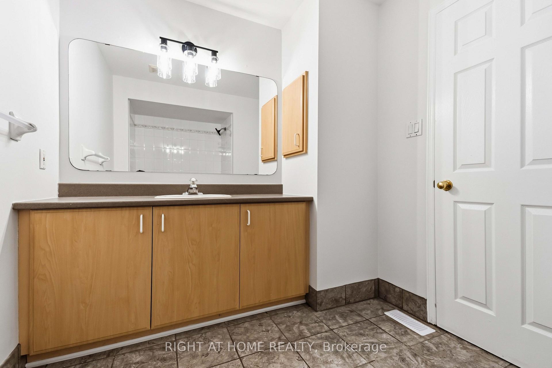Photo 12 of 323 Berrigan Drive, Ottawa, Barrhaven - Longfields — HOMEH