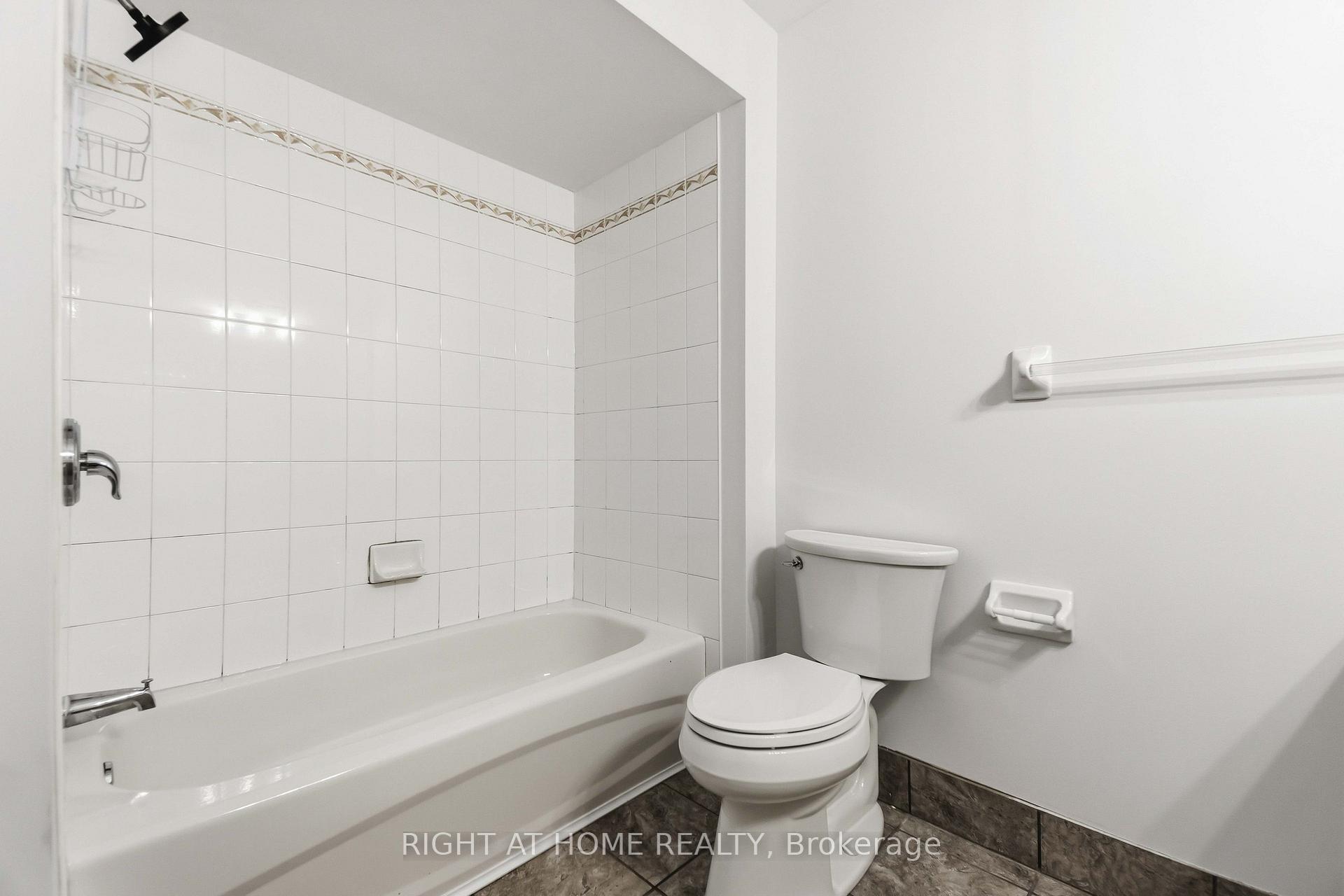 Photo 13 of 323 Berrigan Drive, Ottawa, Barrhaven - Longfields — HOMEH