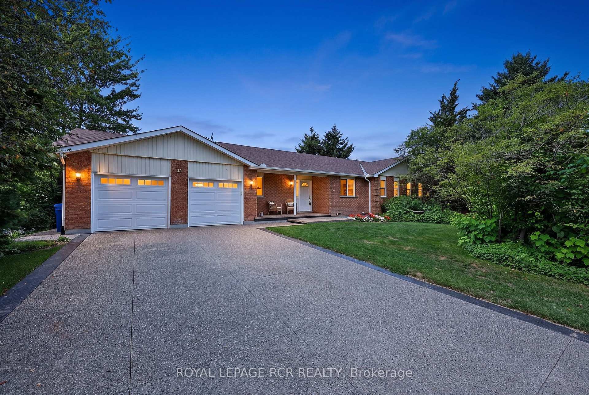 Photo 2 of 12 Peter Street, Amaranth, Rural Amaranth — HOMEH