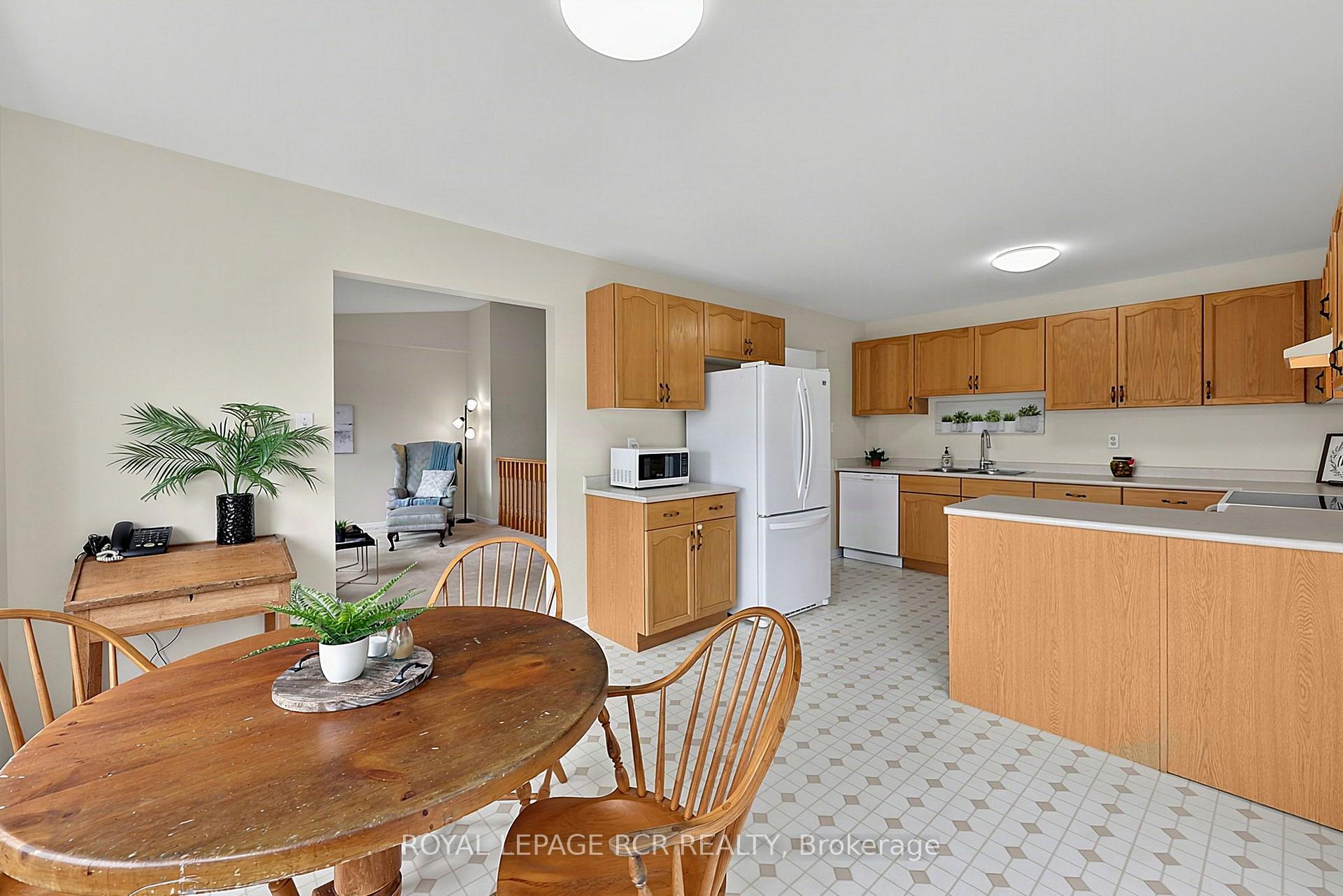 Photo 11 of 12 Peter Street, Amaranth, Rural Amaranth — HOMEH