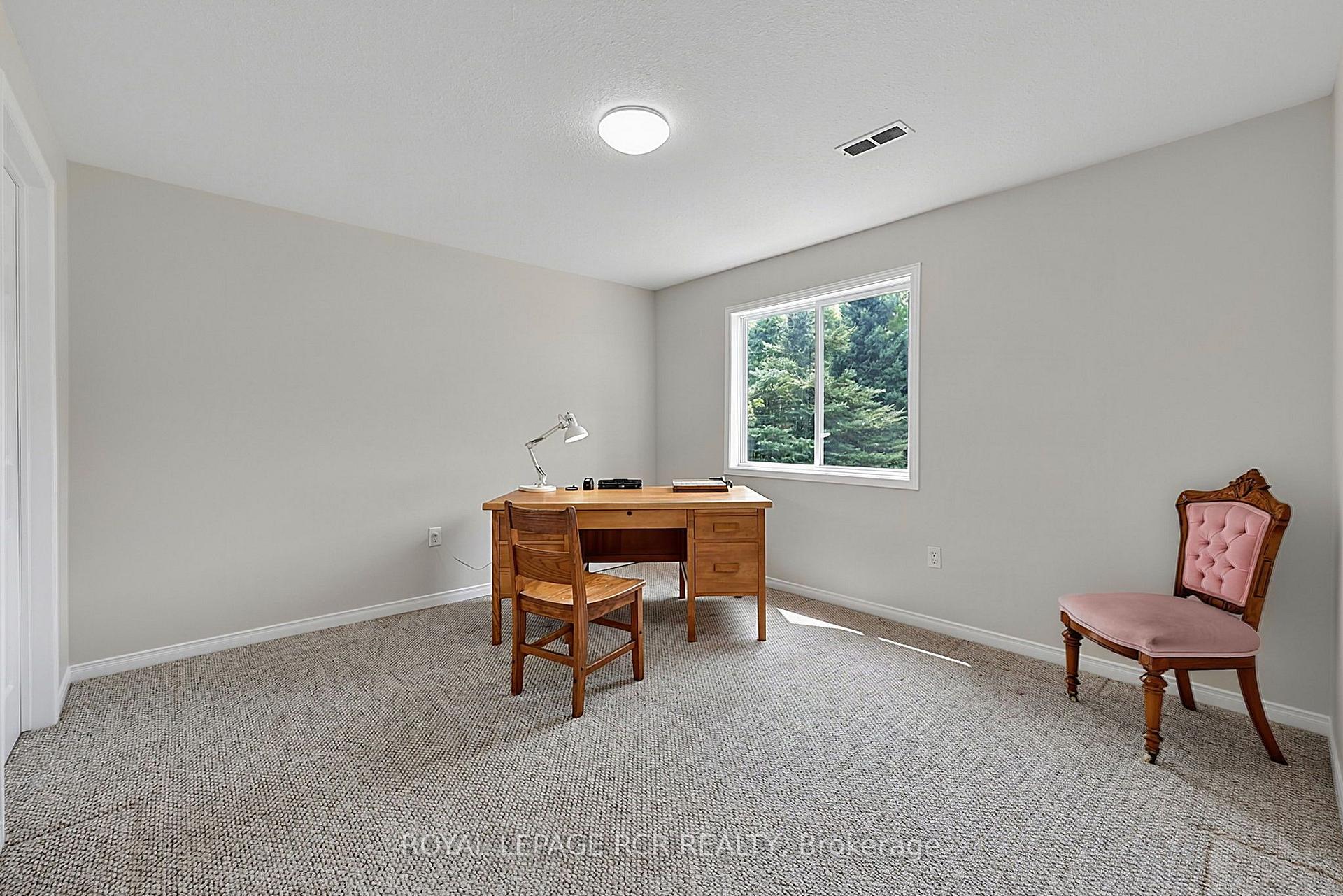 Photo 31 of 12 Peter Street, Amaranth, Rural Amaranth — HOMEH