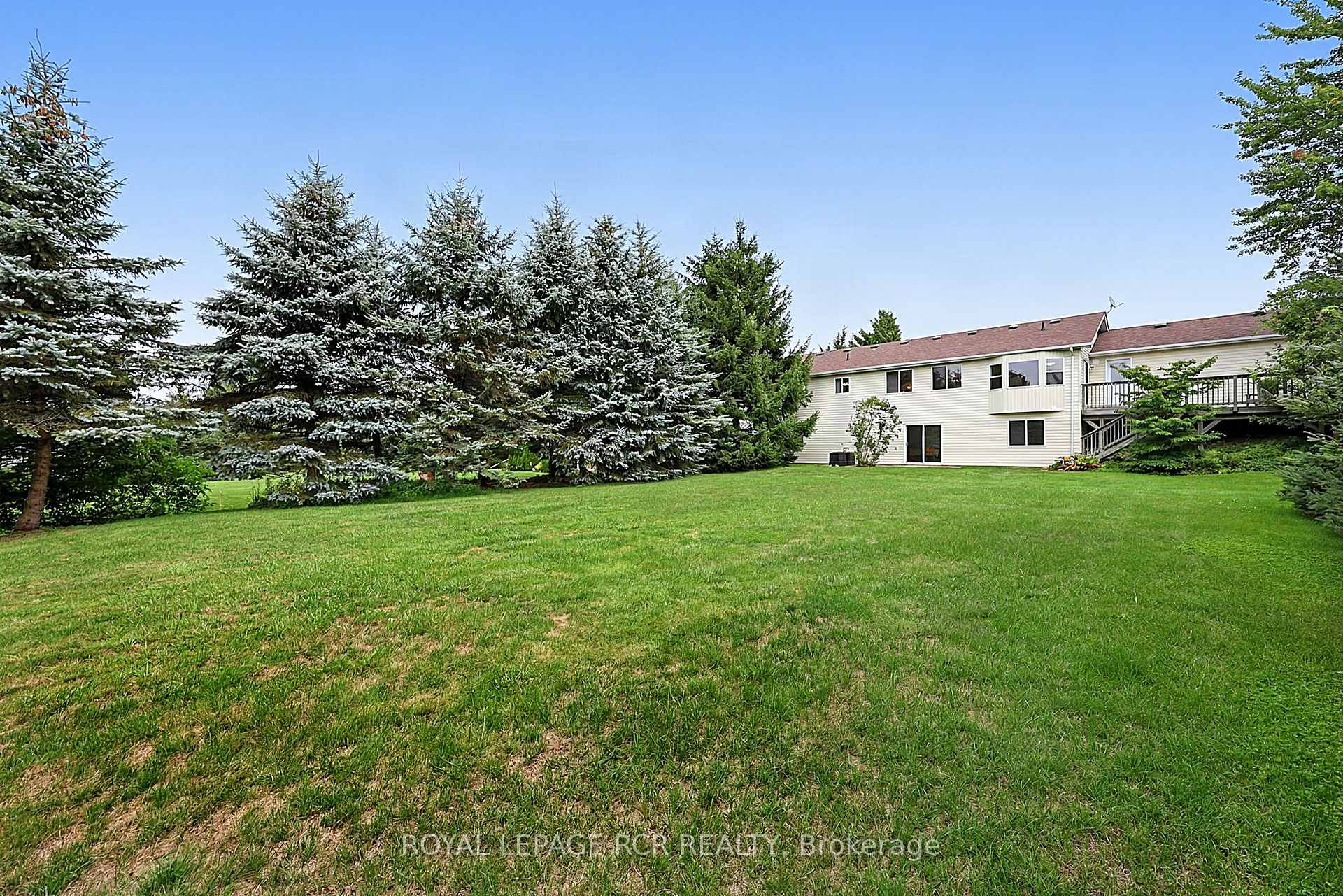 Photo 38 of 12 Peter Street, Amaranth, Rural Amaranth — HOMEH