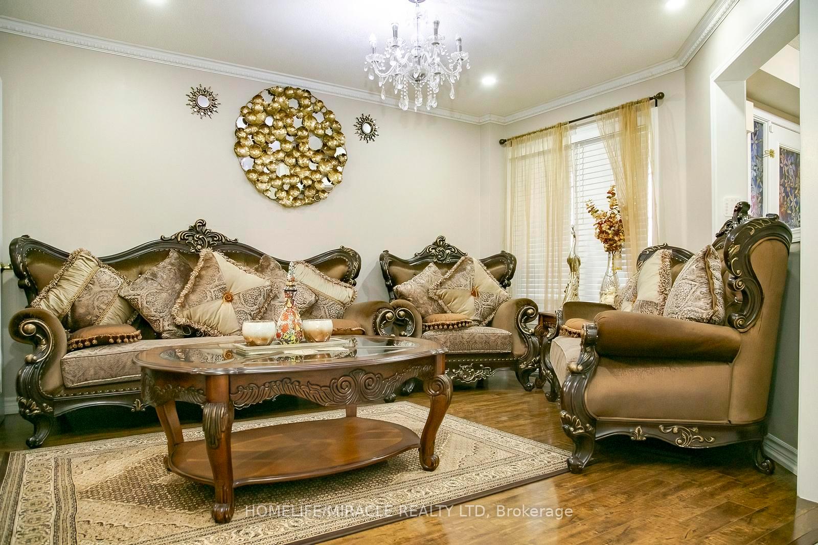 Photo 7 of 81 Narrow Valley Crescent, Brampton, Sandringham-Wellington — HOMEH