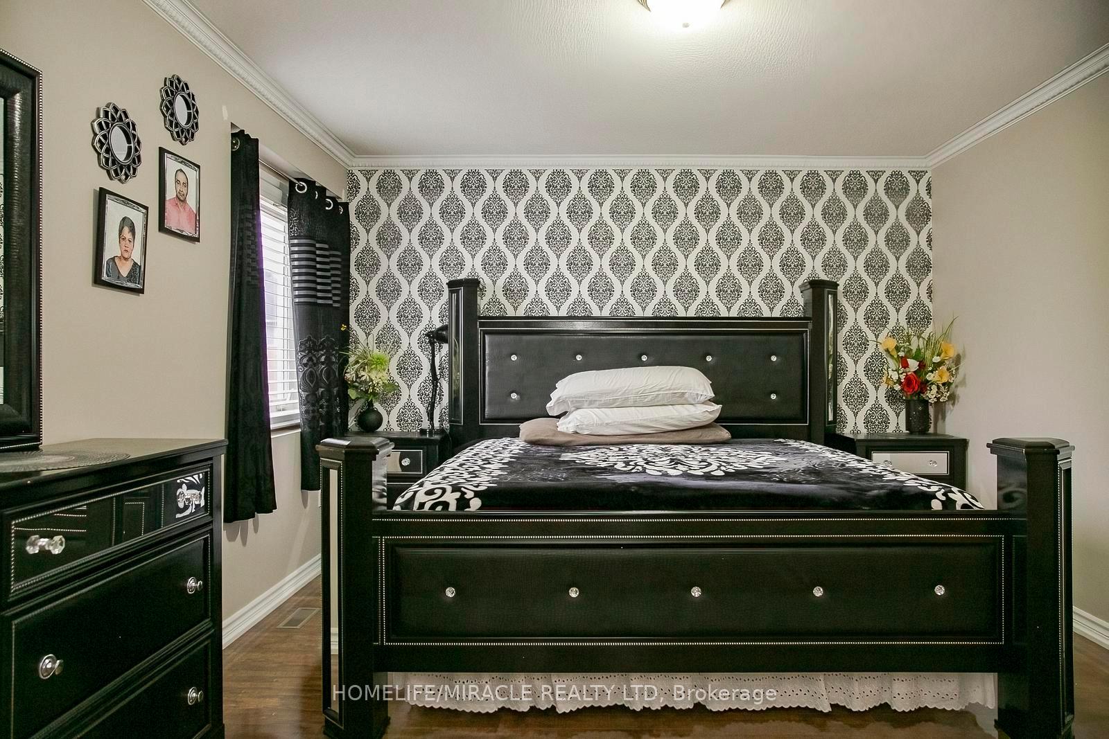 Photo 24 of 81 Narrow Valley Crescent, Brampton, Sandringham-Wellington — HOMEH