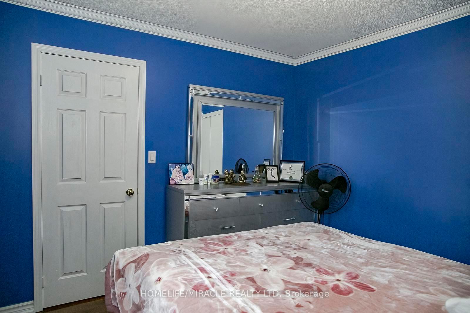 Photo 32 of 81 Narrow Valley Crescent, Brampton, Sandringham-Wellington — HOMEH
