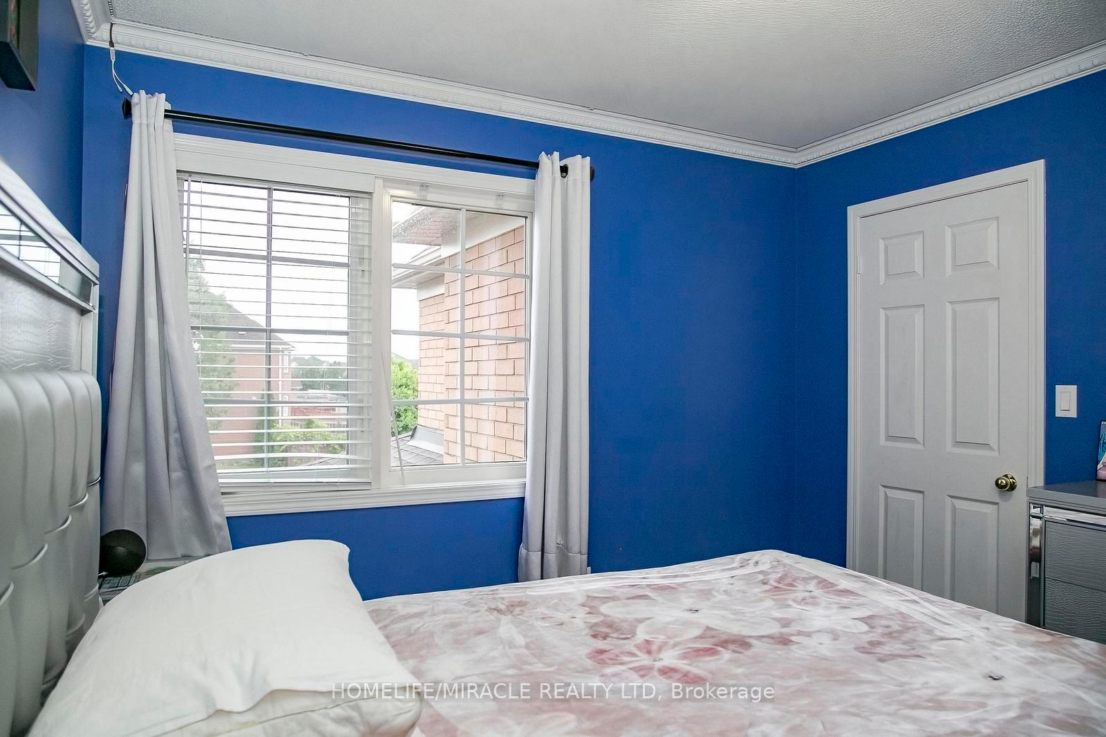 Photo 33 of 81 Narrow Valley Crescent, Brampton, Sandringham-Wellington — HOMEH