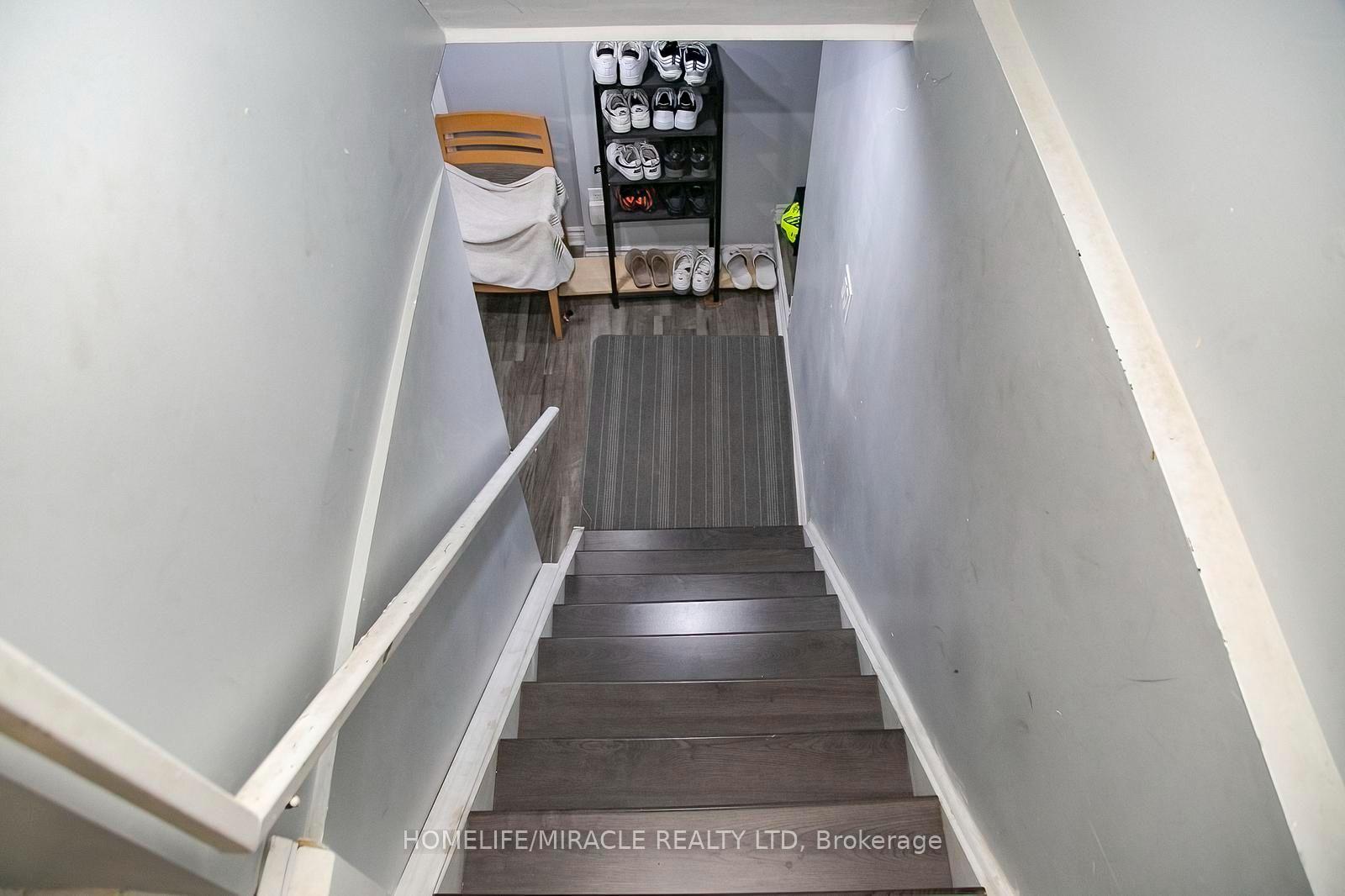 Photo 39 of 81 Narrow Valley Crescent, Brampton, Sandringham-Wellington — HOMEH