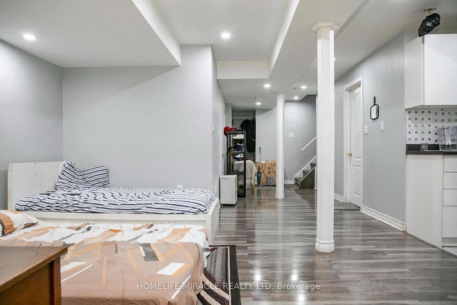 Photo 45 of 81 Narrow Valley Crescent, Brampton, Sandringham-Wellington — HOMEH