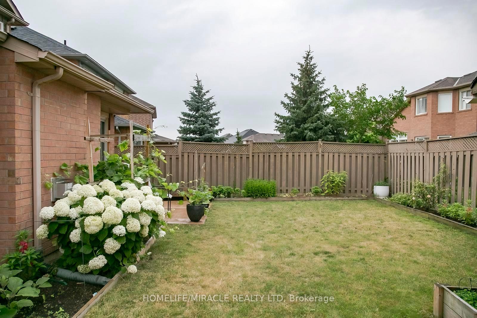 Photo 49 of 81 Narrow Valley Crescent, Brampton, Sandringham-Wellington — HOMEH