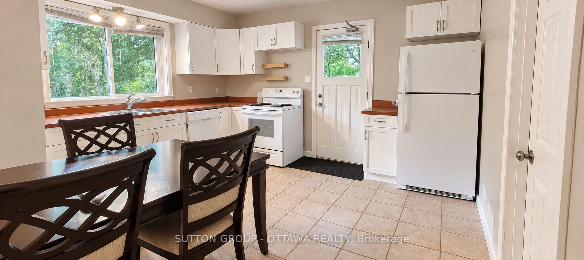 Photo 2 of Unit A, 3033 Richmond Road, Ottawa, Britannia Heights — HOMEH