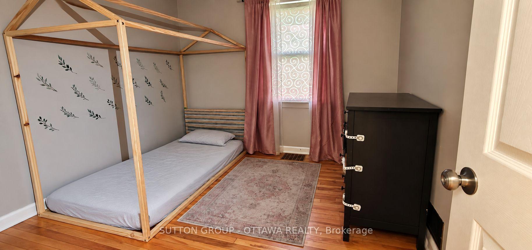 Photo 5 of Unit A, 3033 Richmond Road, Ottawa, Britannia Heights — HOMEH