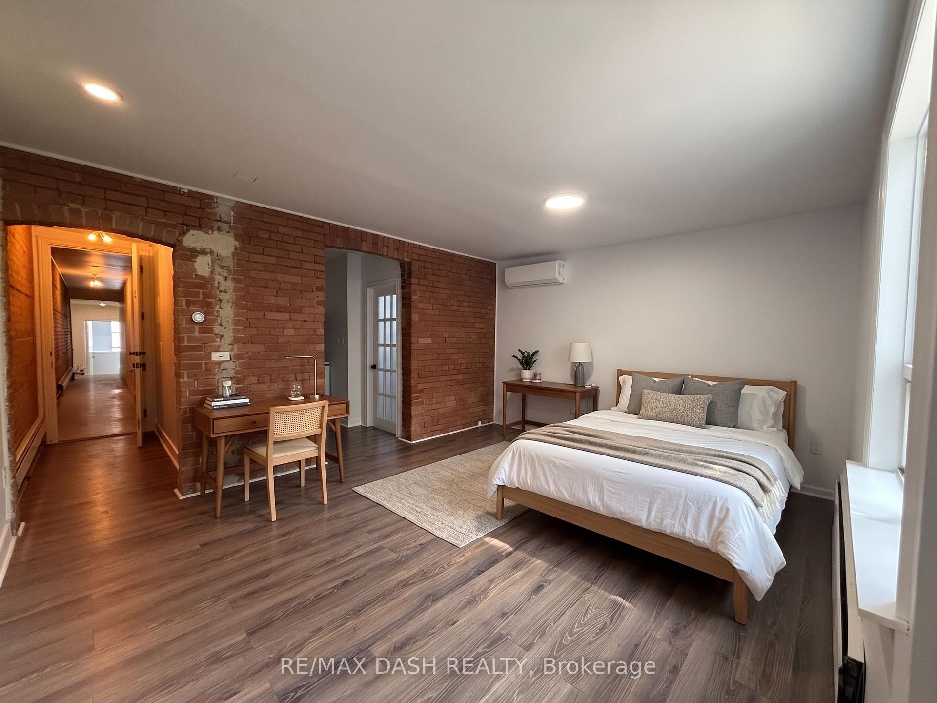 Photo of Unit 3, 1303 Bloor Street W