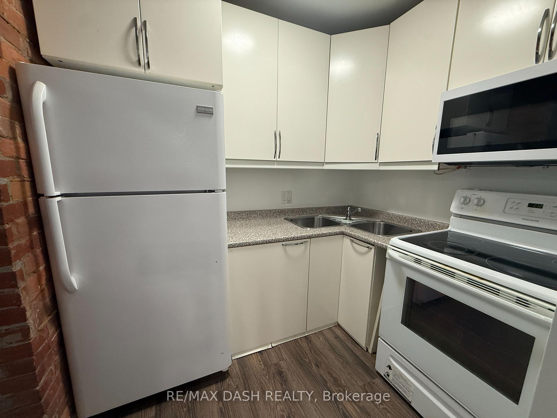Photo 8 of Unit 3, 1303 Bloor Street W, Toronto, Dufferin Grove — HOMEH