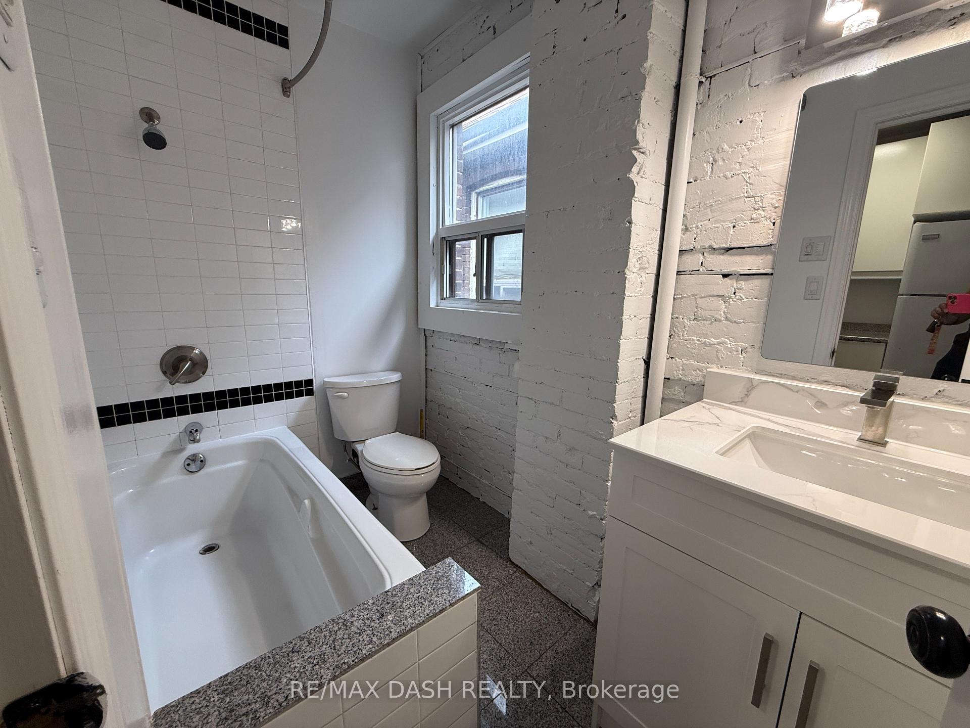 Photo 11 of Unit 3, 1303 Bloor Street W, Toronto, Dufferin Grove — HOMEH