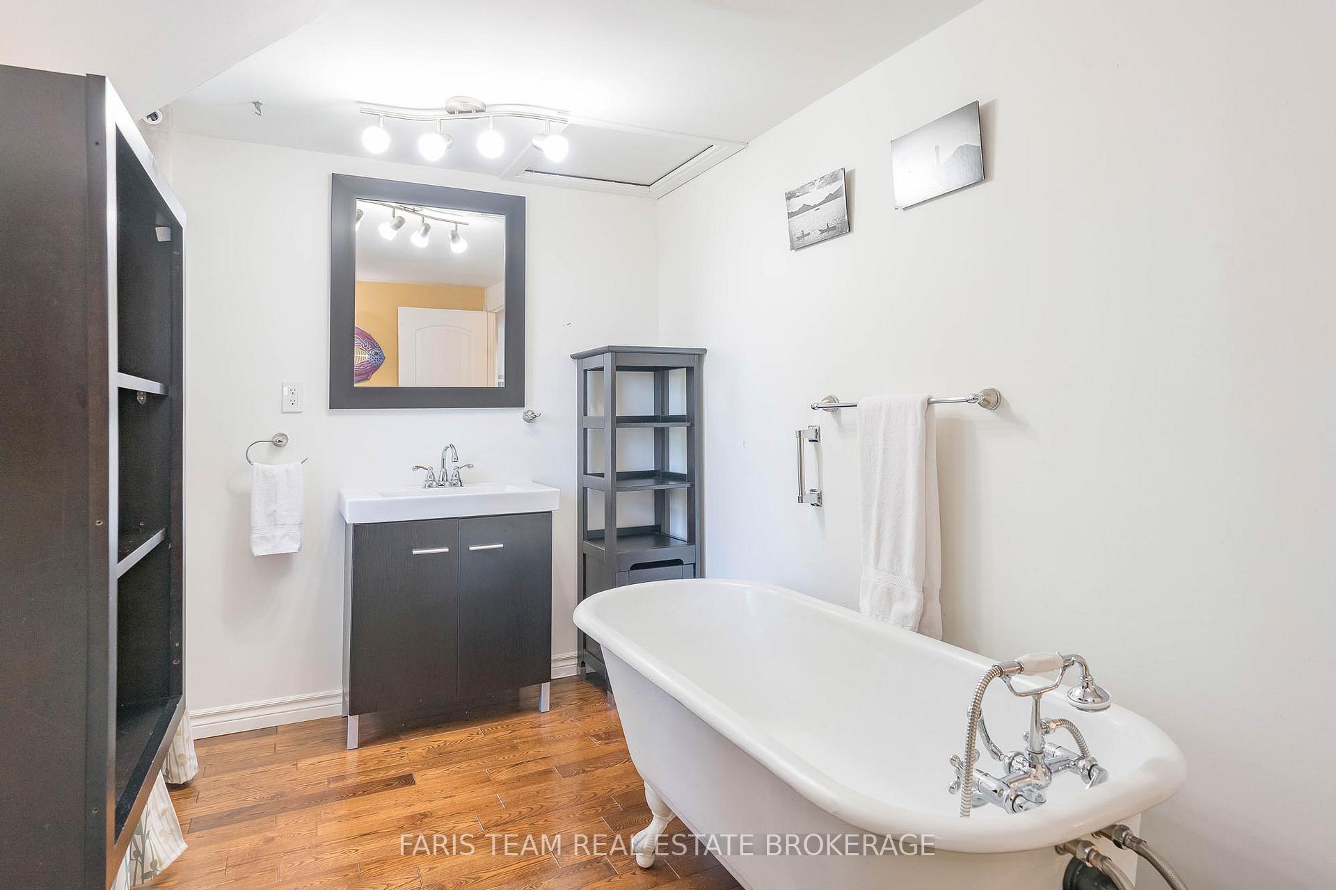 Photo 19 of 139 Veterans Lane, Tay, Victoria Harbour — HOMEH