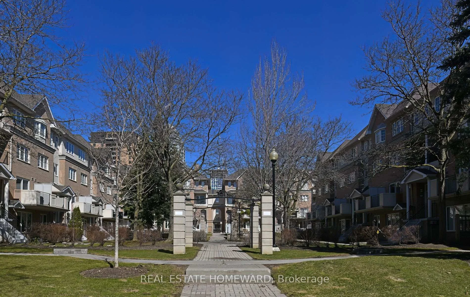 Photo 3 of Unit 916, 88 Grandview Way, North York, Willowdale East — HOMEH