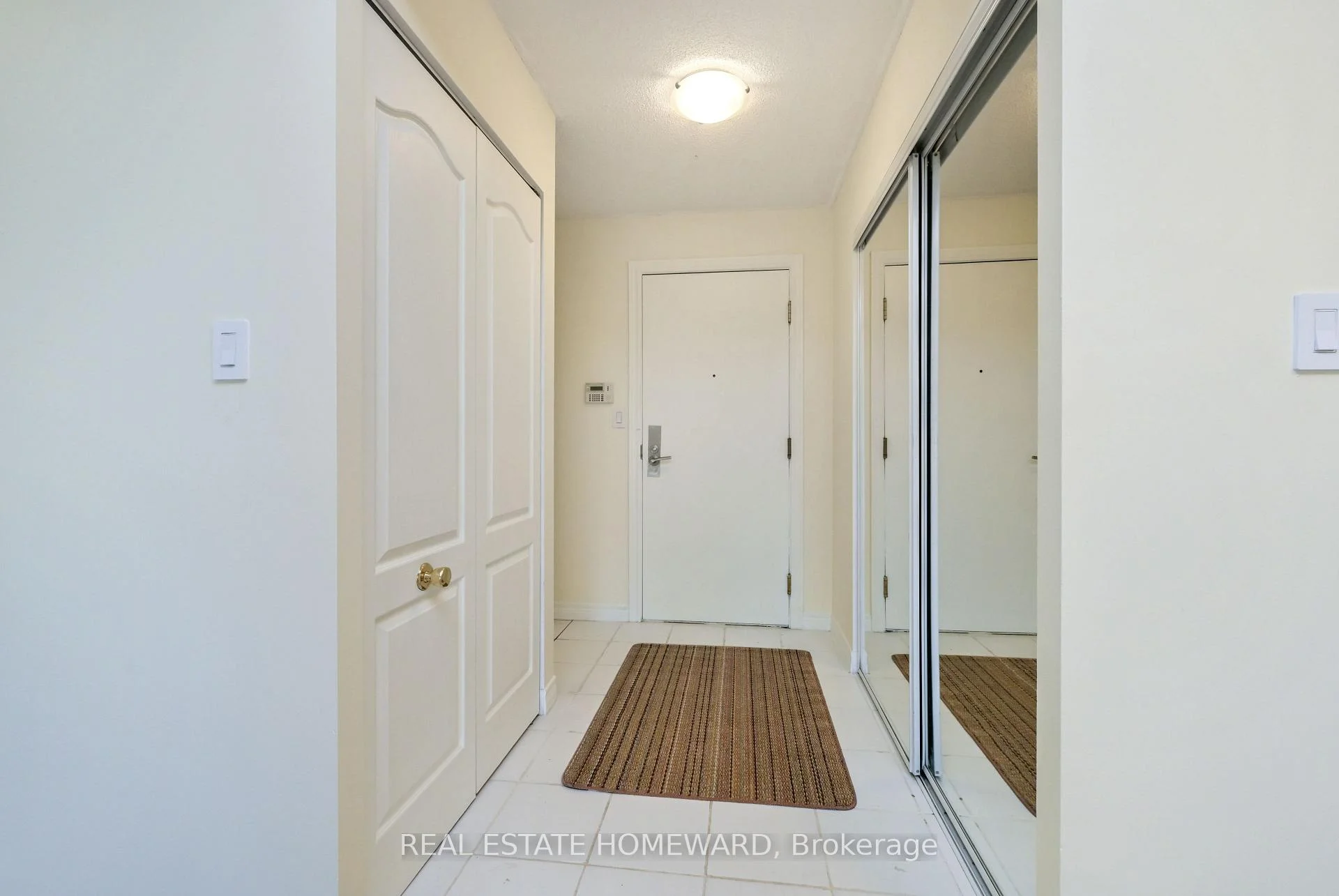 Photo 8 of Unit 916, 88 Grandview Way, North York, Willowdale East — HOMEH