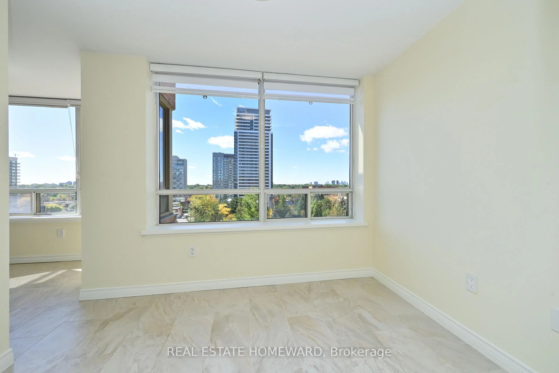 Photo 15 of Unit 916, 88 Grandview Way, North York, Willowdale East — HOMEH