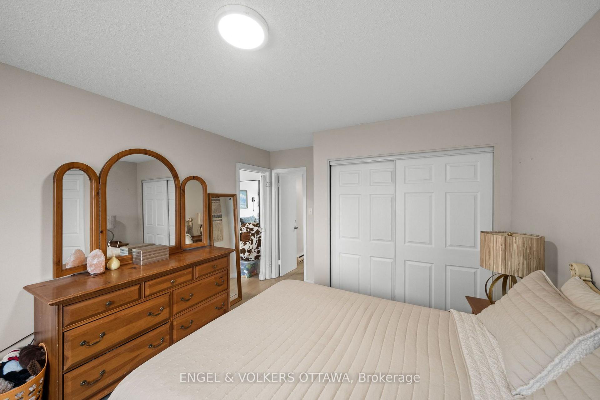 Photo 8 of Unit D, 1142 Clapp Lane, Ottawa, Manotick Village & Manotick Estates — HOMEH
