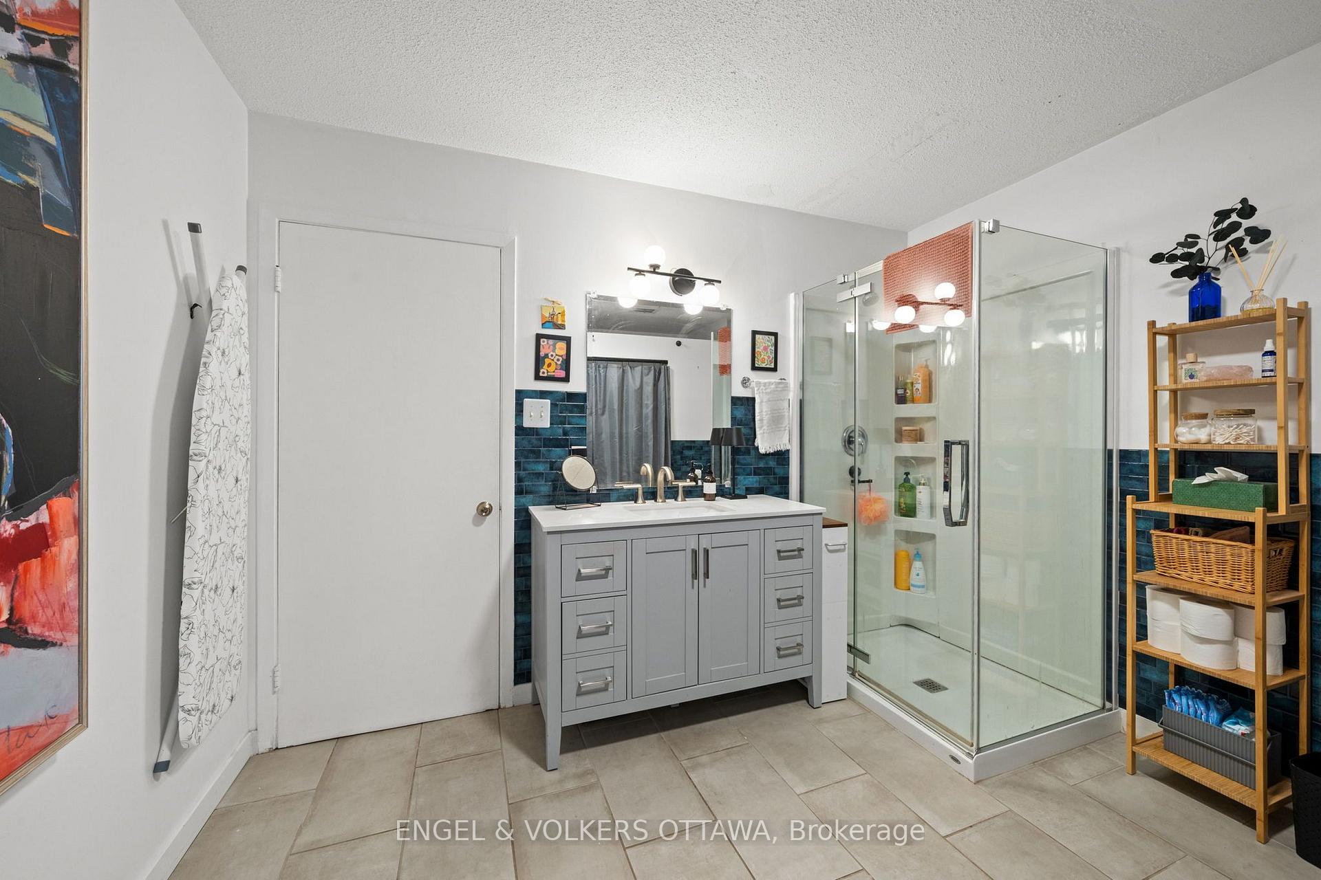 Photo 9 of Unit D, 1142 Clapp Lane, Ottawa, Manotick Village & Manotick Estates — HOMEH