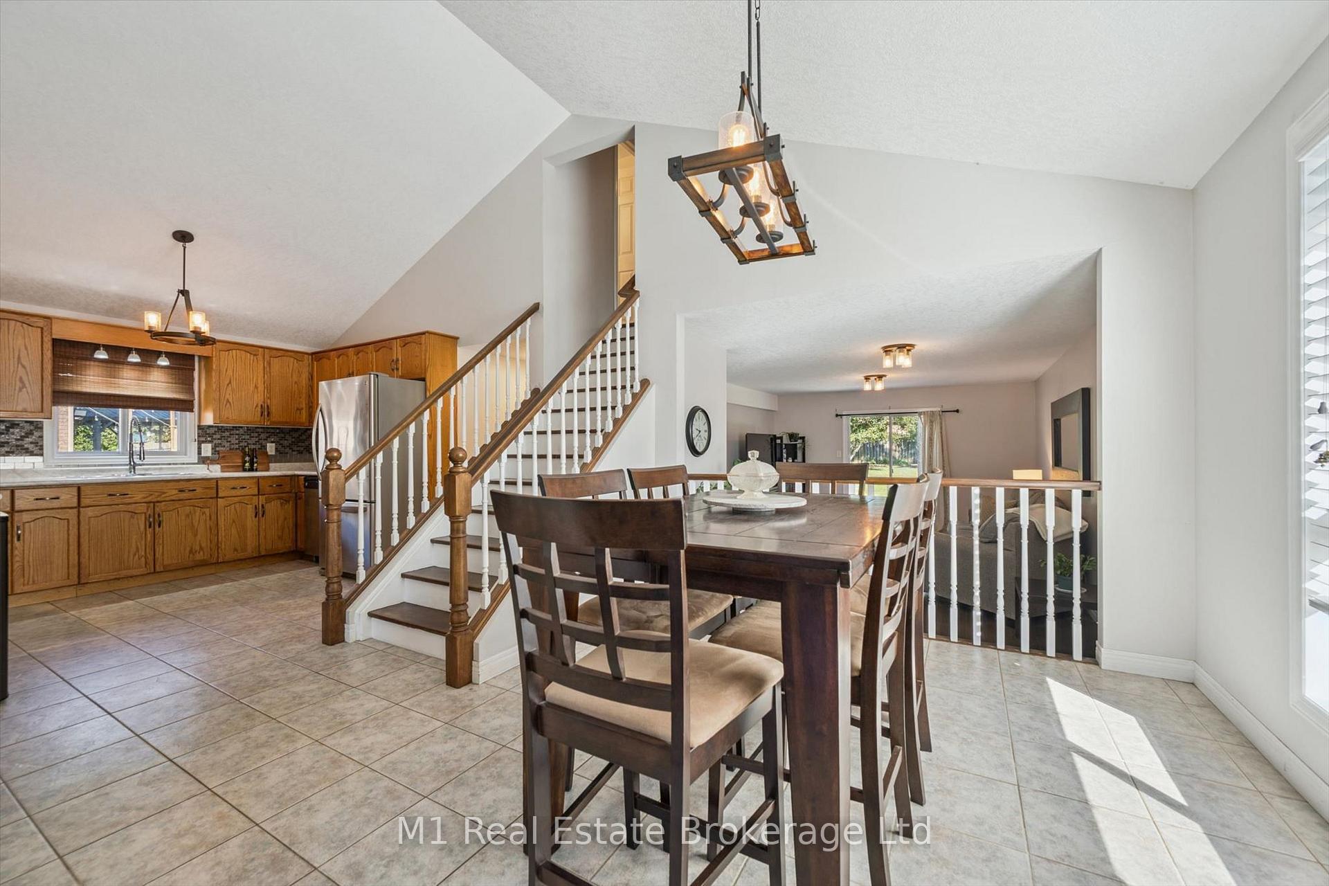 Photo 8 of 106 Bellamy Crescent, Centre Wellington, Fergus — HOMEH
