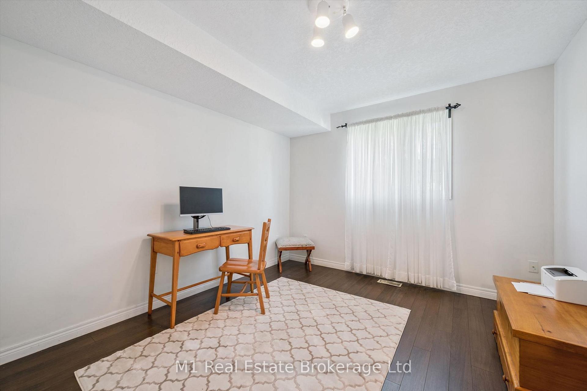 Photo 20 of 106 Bellamy Crescent, Centre Wellington, Fergus — HOMEH