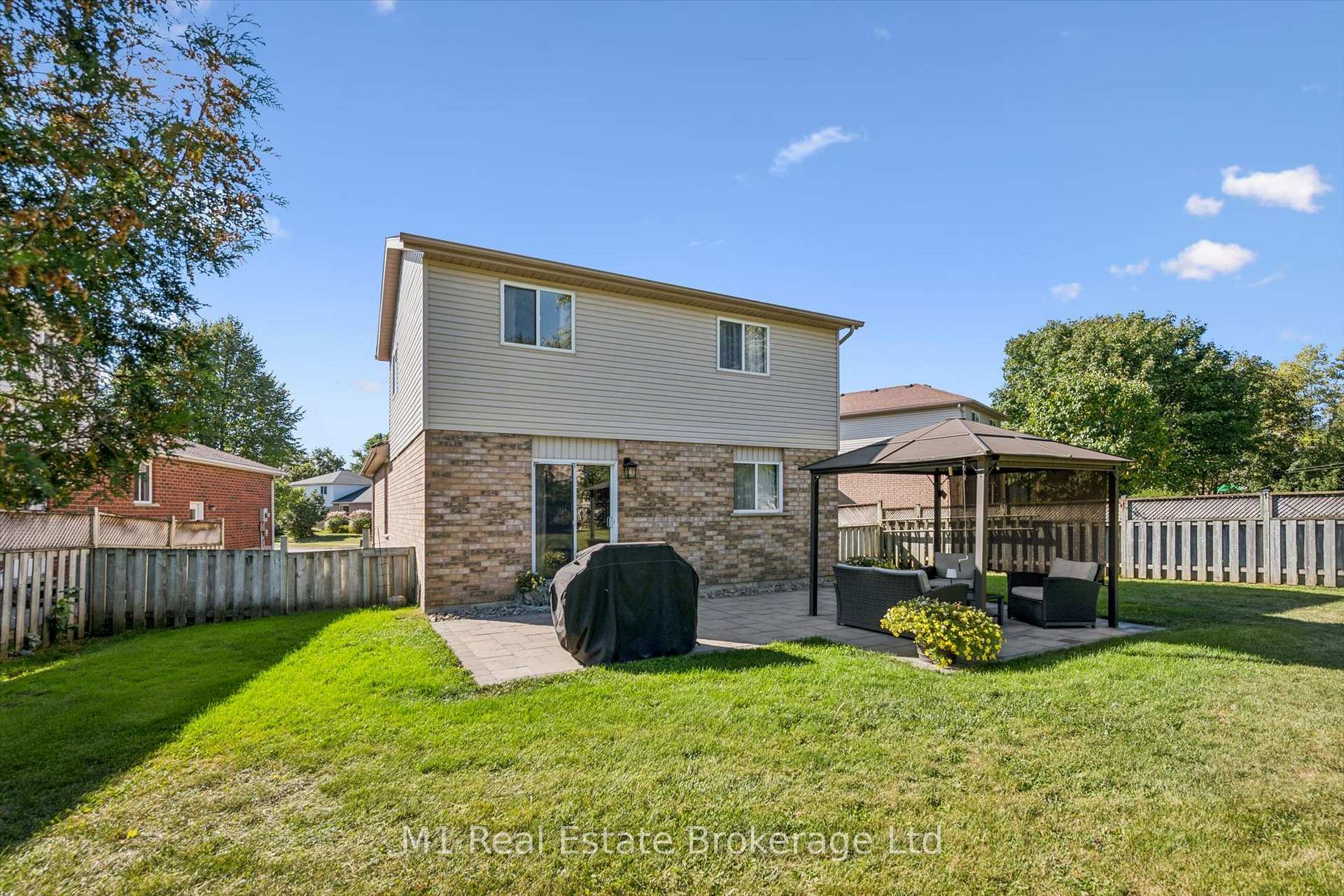 Photo 27 of 106 Bellamy Crescent, Centre Wellington, Fergus — HOMEH