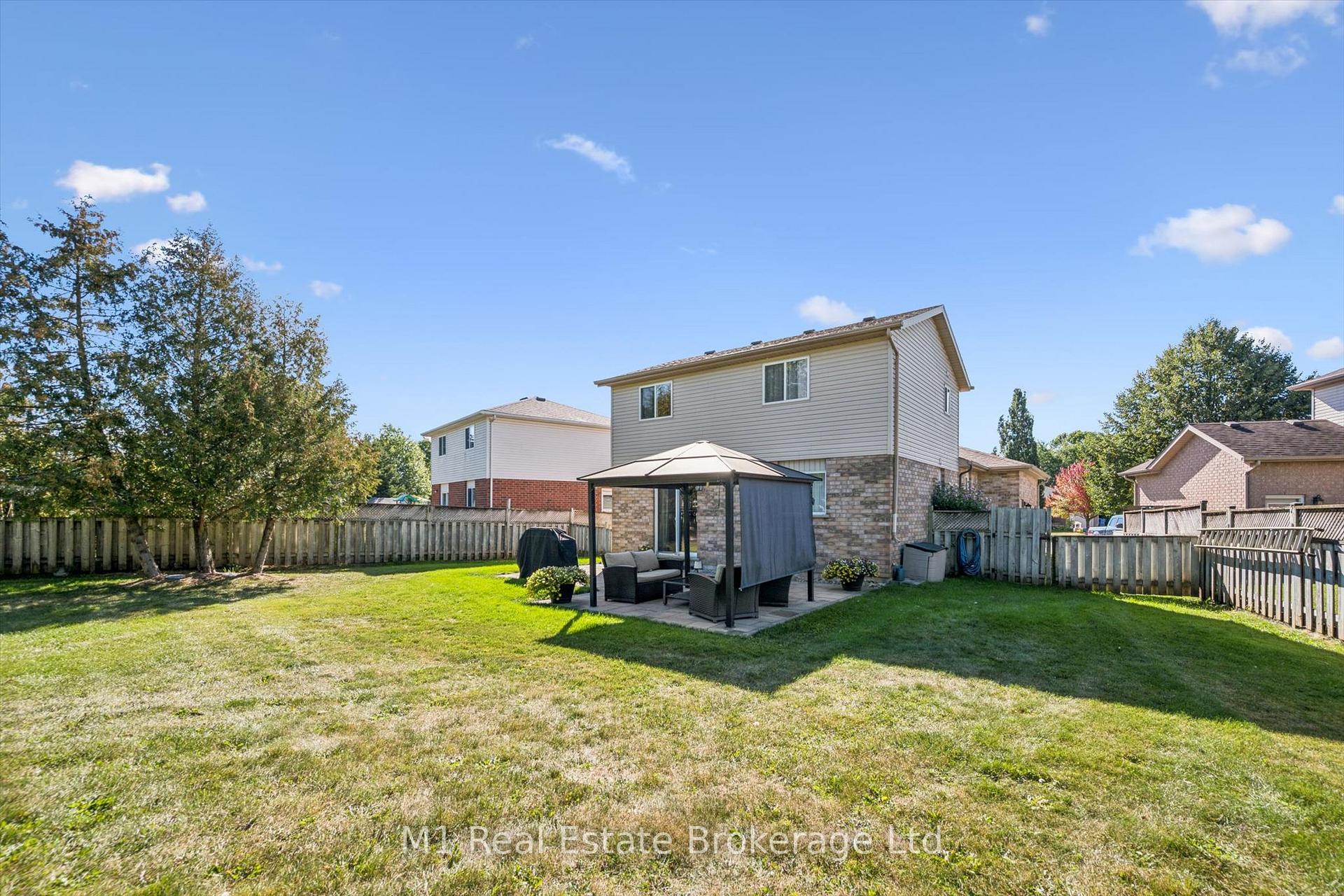 Photo 28 of 106 Bellamy Crescent, Centre Wellington, Fergus — HOMEH
