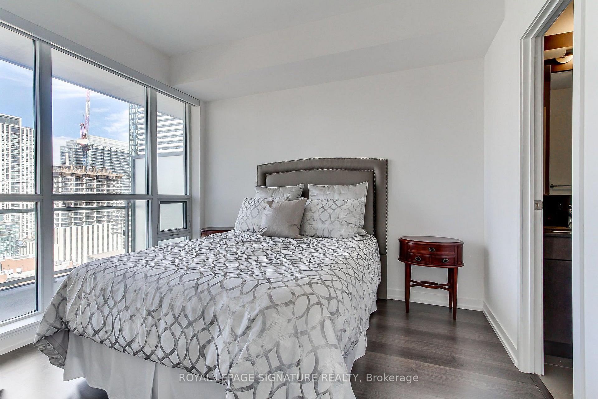Photo 19 of Unit 1812, 98 Lillian Street, Toronto, Mount Pleasant West — HOMEH