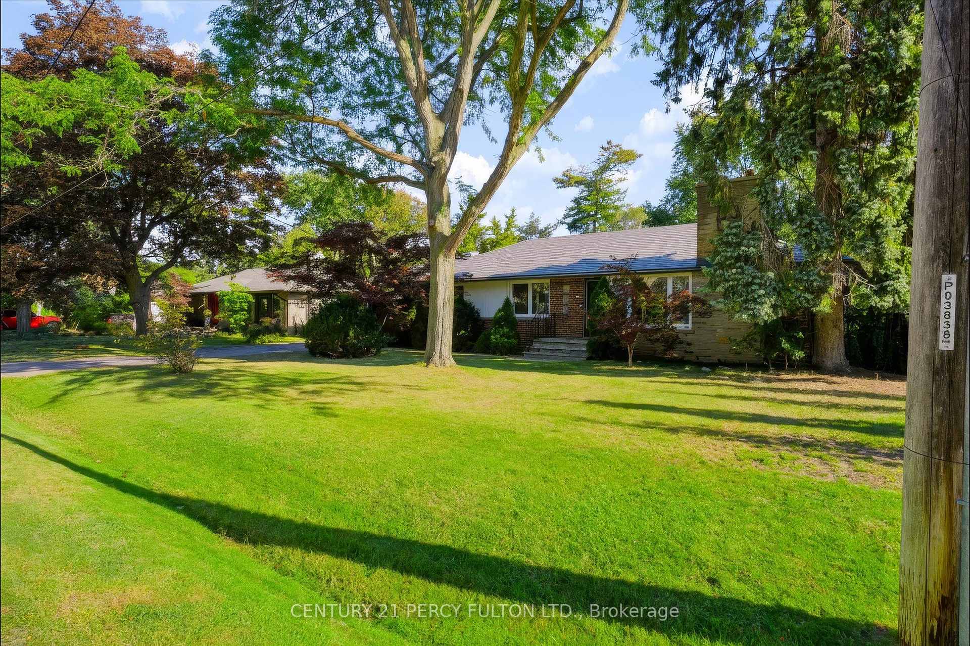 Photo 5 of 1503 Lochlin Trail, Mississauga, Mineola — HOMEH