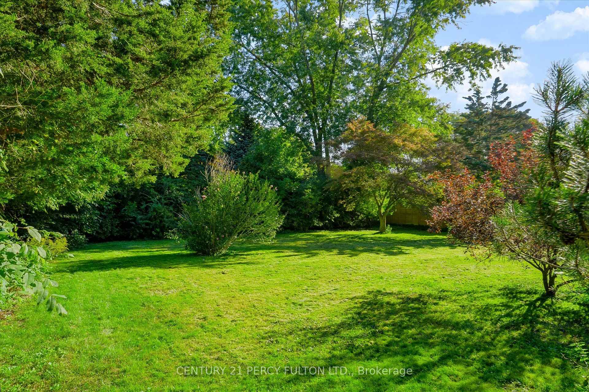 Photo 6 of 1503 Lochlin Trail, Mississauga, Mineola — HOMEH