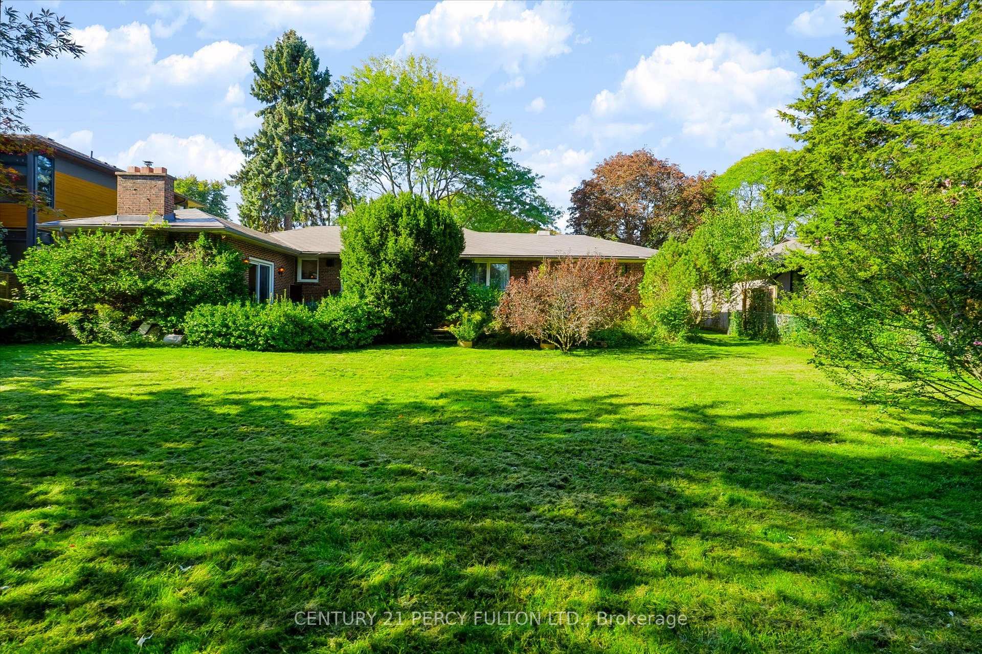 Photo 7 of 1503 Lochlin Trail, Mississauga, Mineola — HOMEH