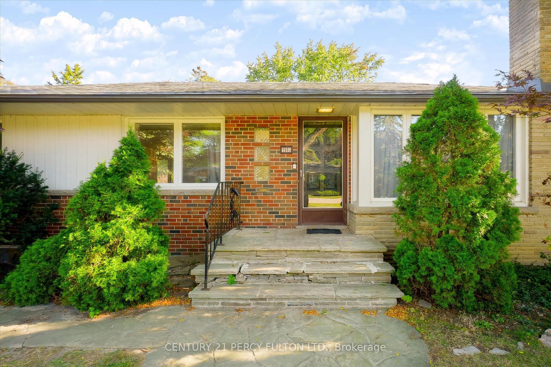 Photo 8 of 1503 Lochlin Trail, Mississauga, Mineola — HOMEH