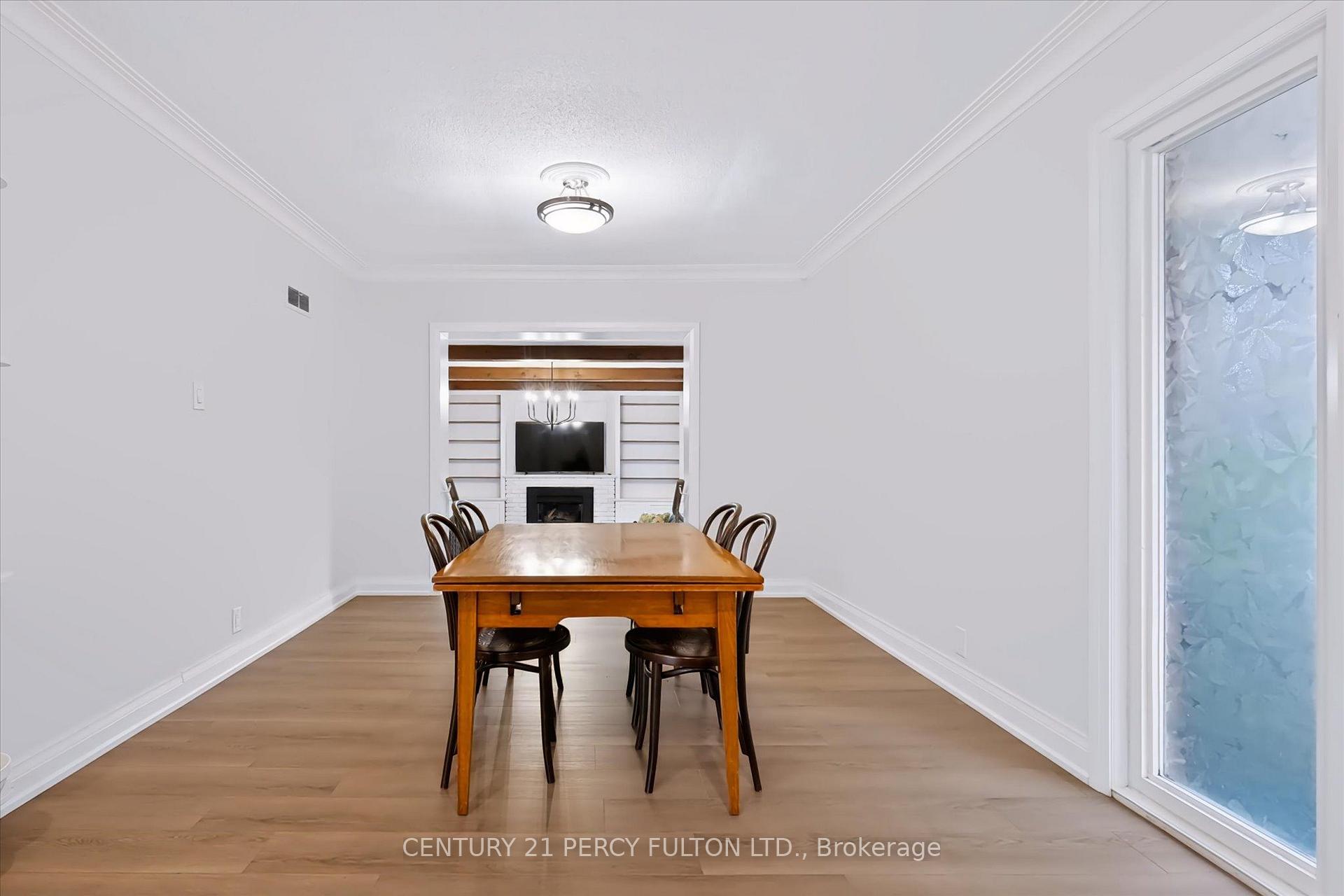 Photo 14 of 1503 Lochlin Trail, Mississauga, Mineola — HOMEH