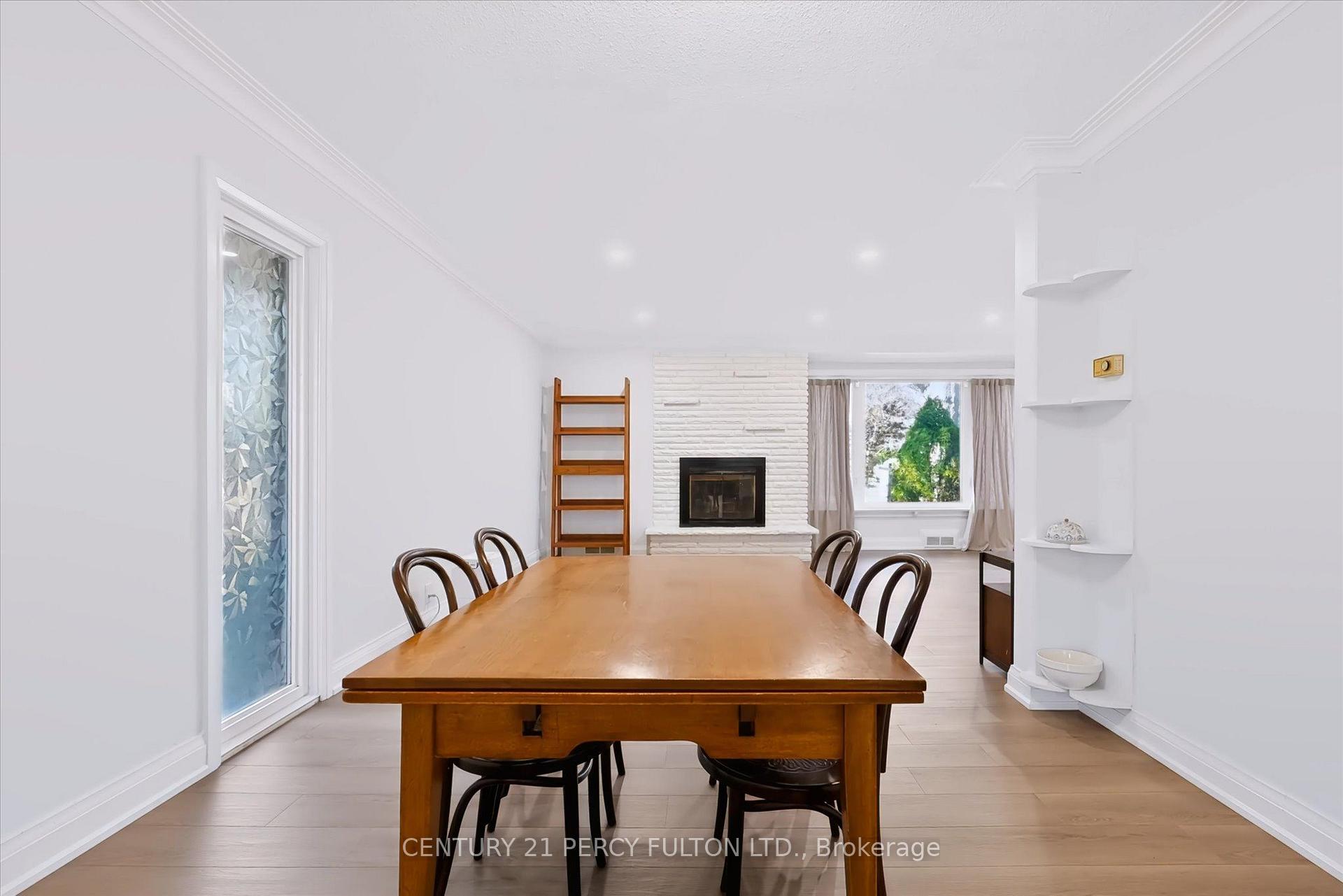 Photo 15 of 1503 Lochlin Trail, Mississauga, Mineola — HOMEH