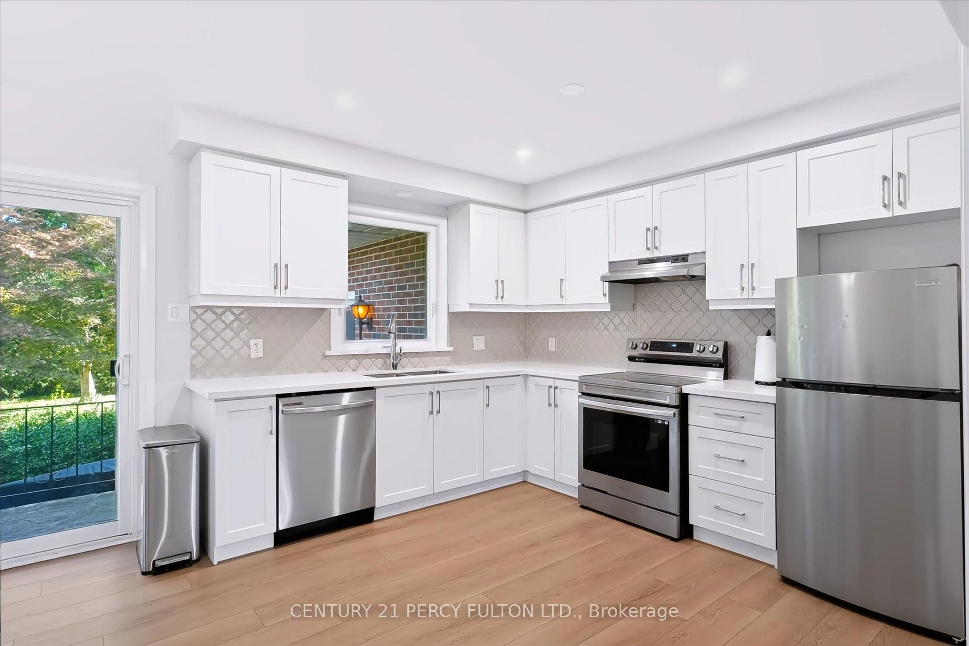Photo 23 of 1503 Lochlin Trail, Mississauga, Mineola — HOMEH