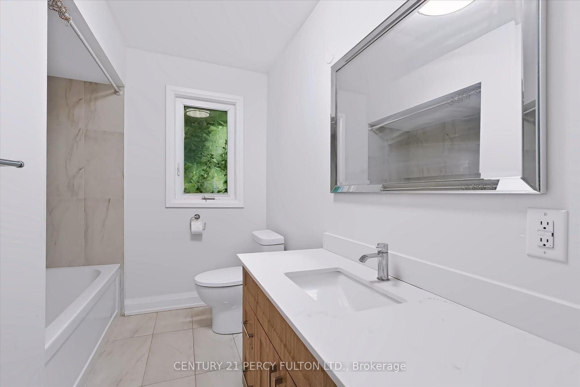 Photo 25 of 1503 Lochlin Trail, Mississauga, Mineola — HOMEH