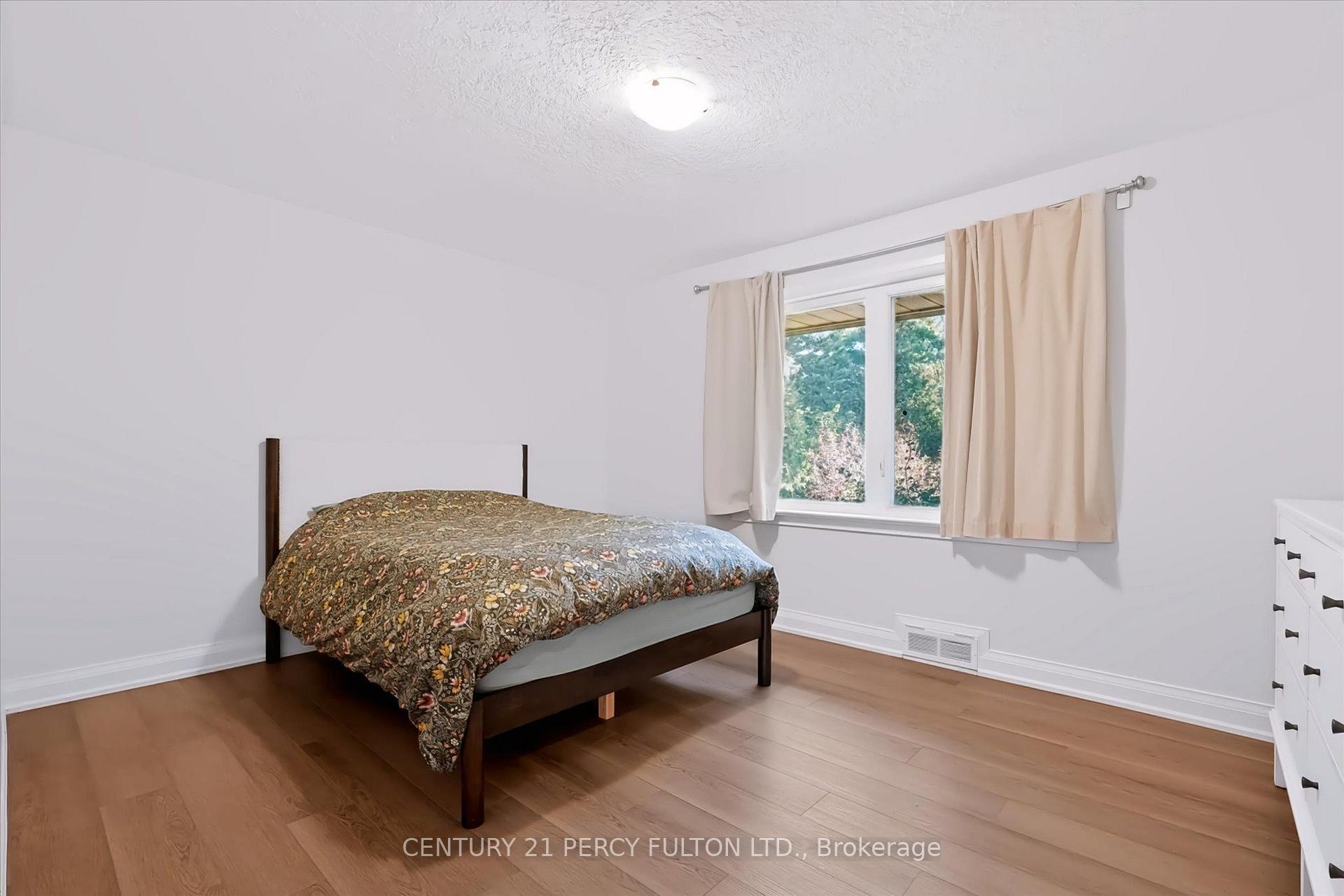Photo 29 of 1503 Lochlin Trail, Mississauga, Mineola — HOMEH