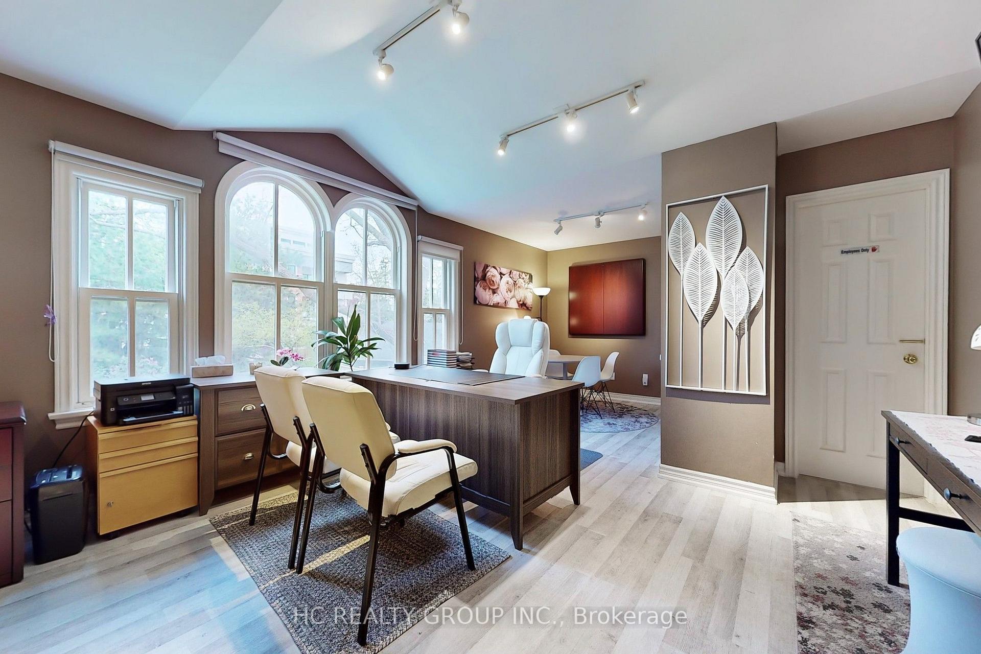 Photo 5 of 10 Station Lane, Markham, Unionville — HOMEH