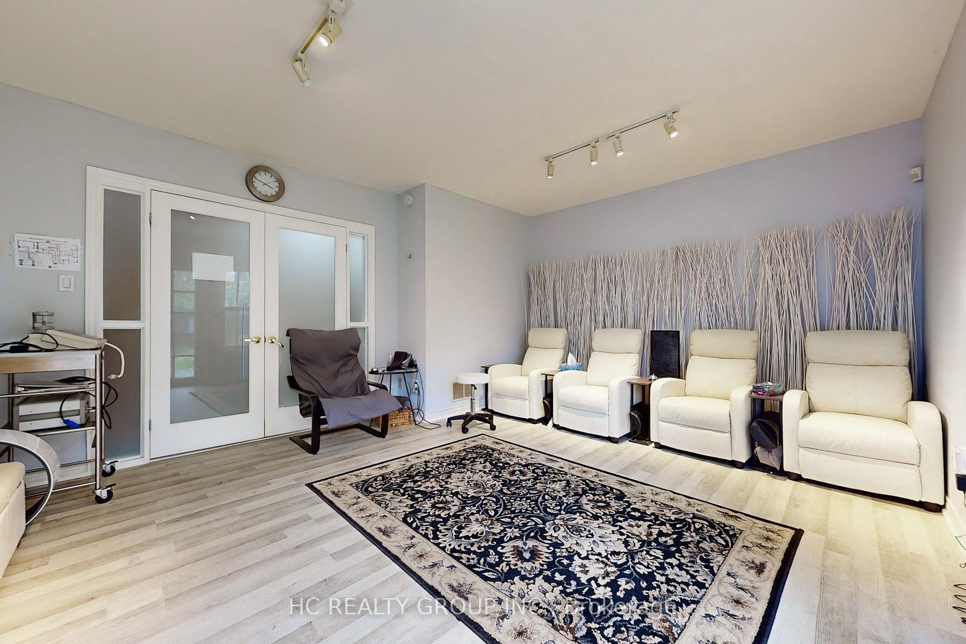 Photo 10 of 10 Station Lane, Markham, Unionville — HOMEH