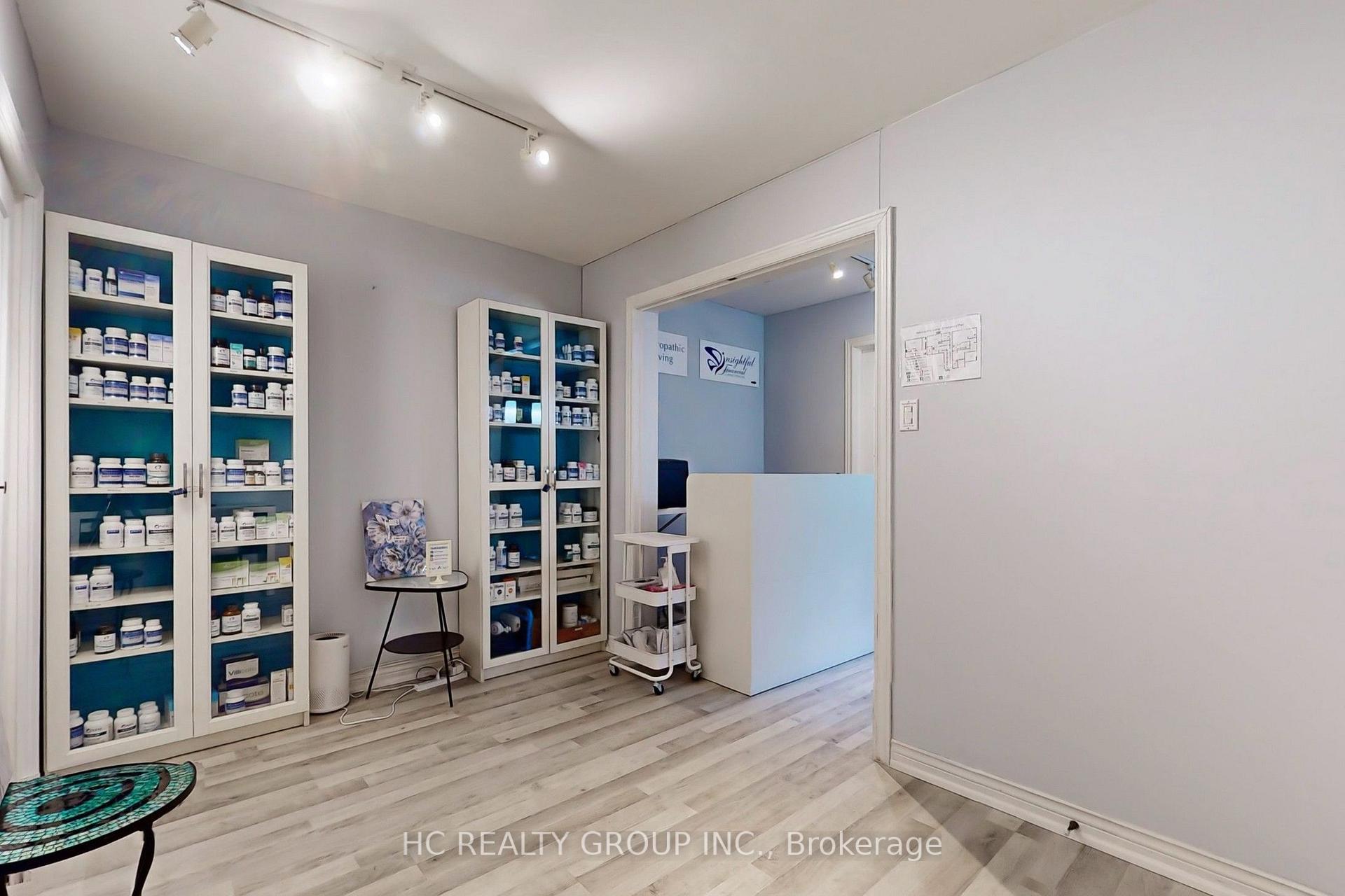 Photo 17 of 10 Station Lane, Markham, Unionville — HOMEH