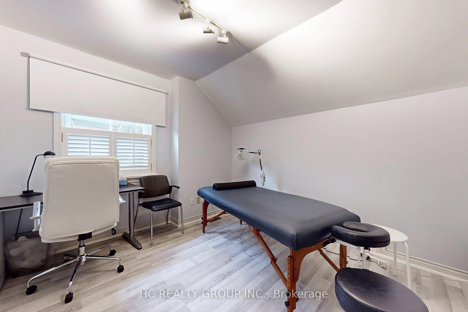 Photo 20 of 10 Station Lane, Markham, Unionville — HOMEH