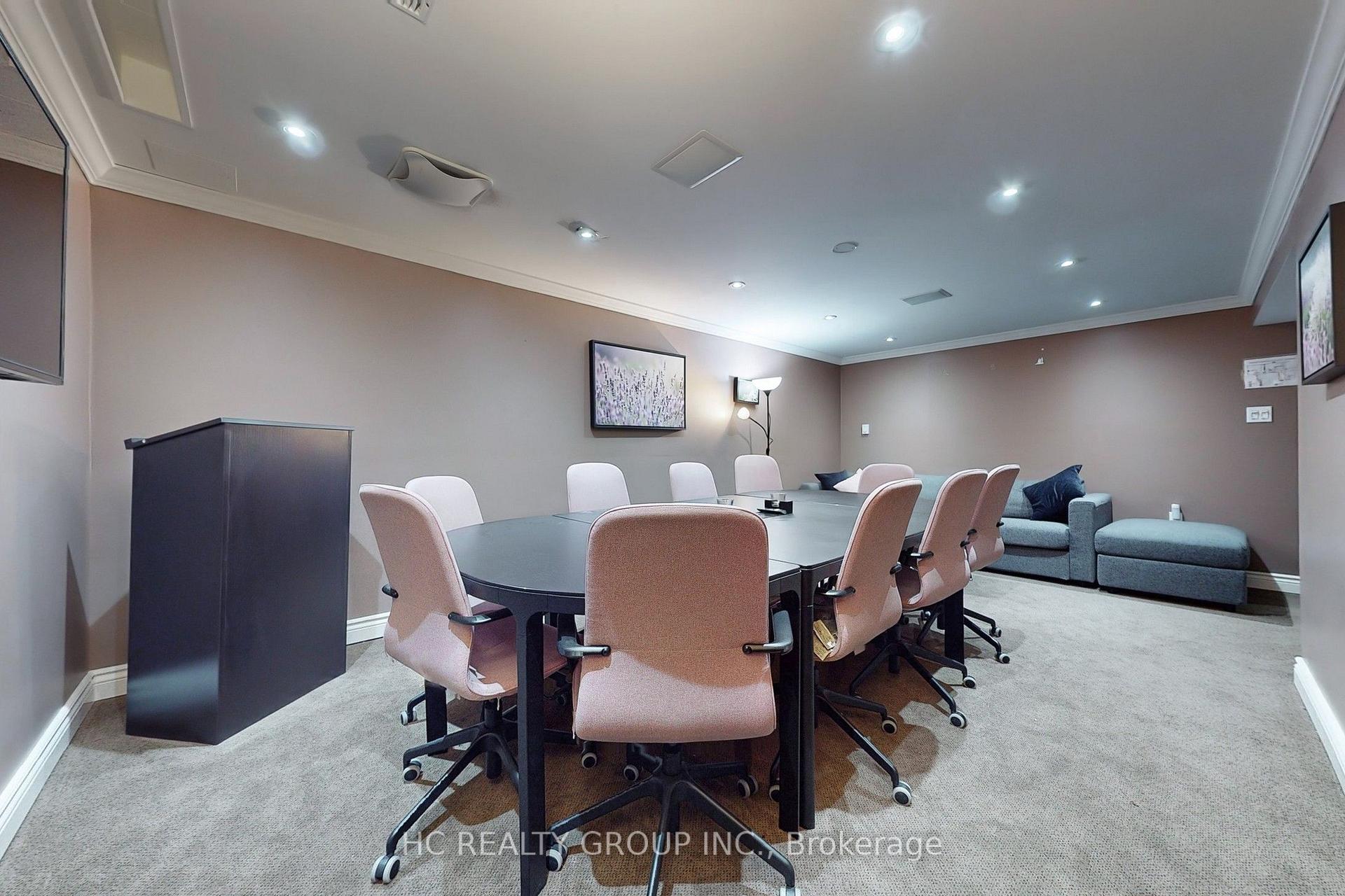 Photo 24 of 10 Station Lane, Markham, Unionville — HOMEH