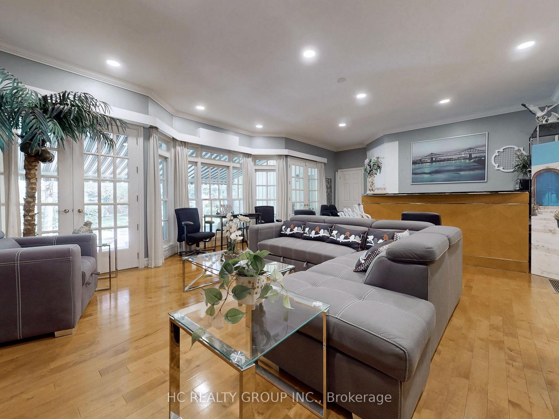 Photo 34 of 10 Station Lane, Markham, Unionville — HOMEH