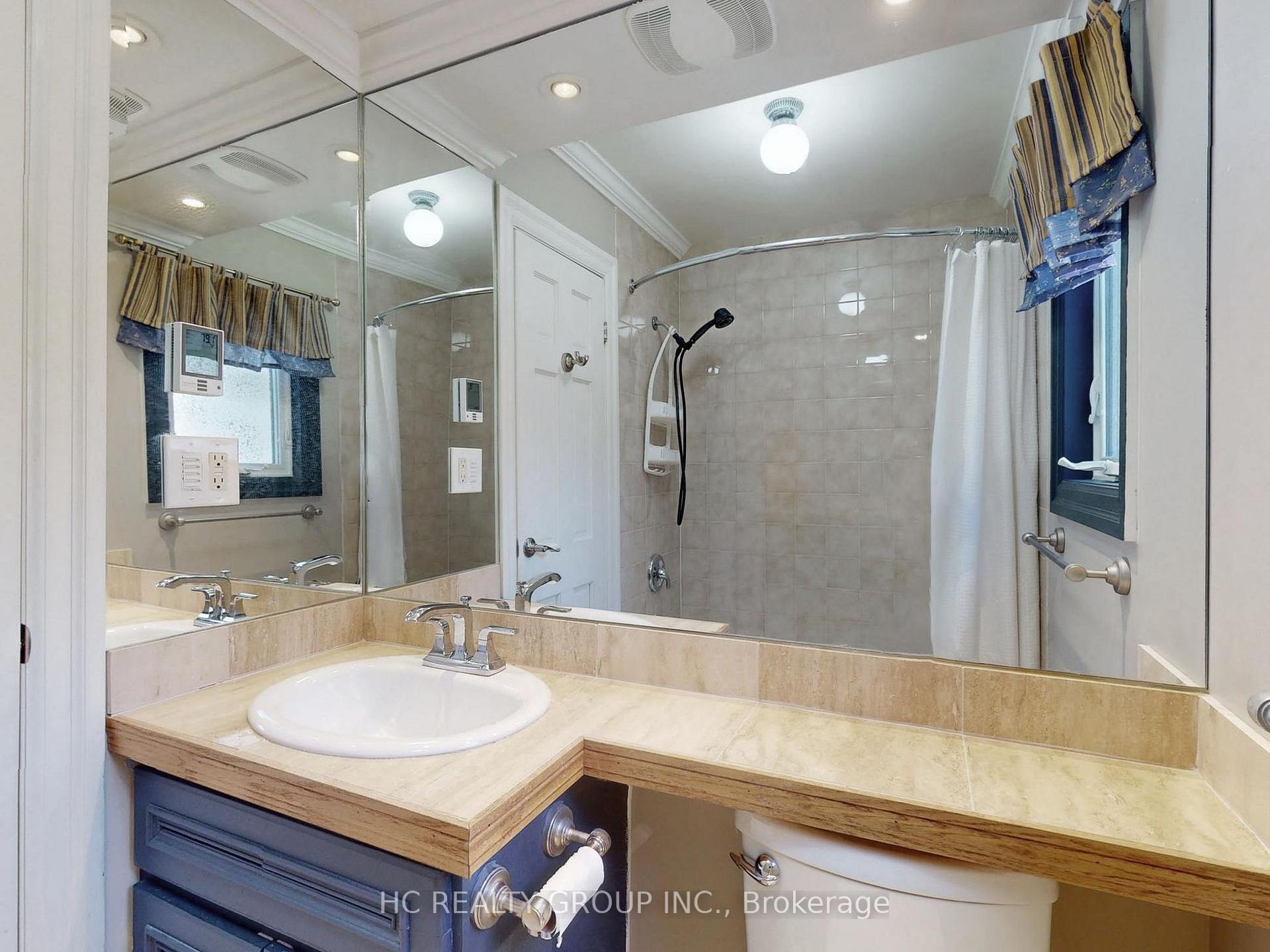 Photo 38 of 10 Station Lane, Markham, Unionville — HOMEH